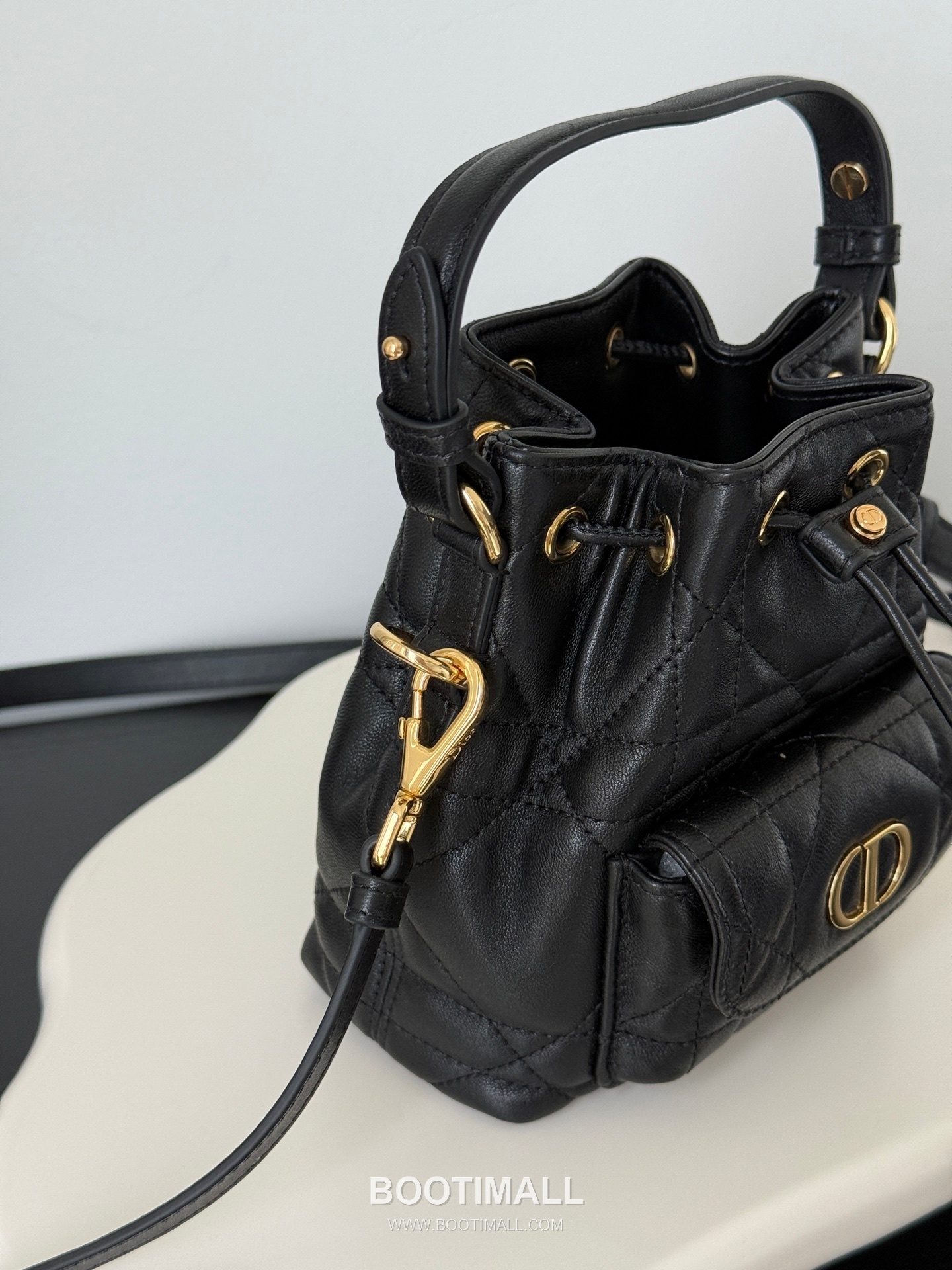 Dior Caro Mini Bucket Lambskin Leather Crossbody Shoulder Bag 디올 카로 미니 버킷 램스킨 블랙 크로스 숄더백 14cm 6