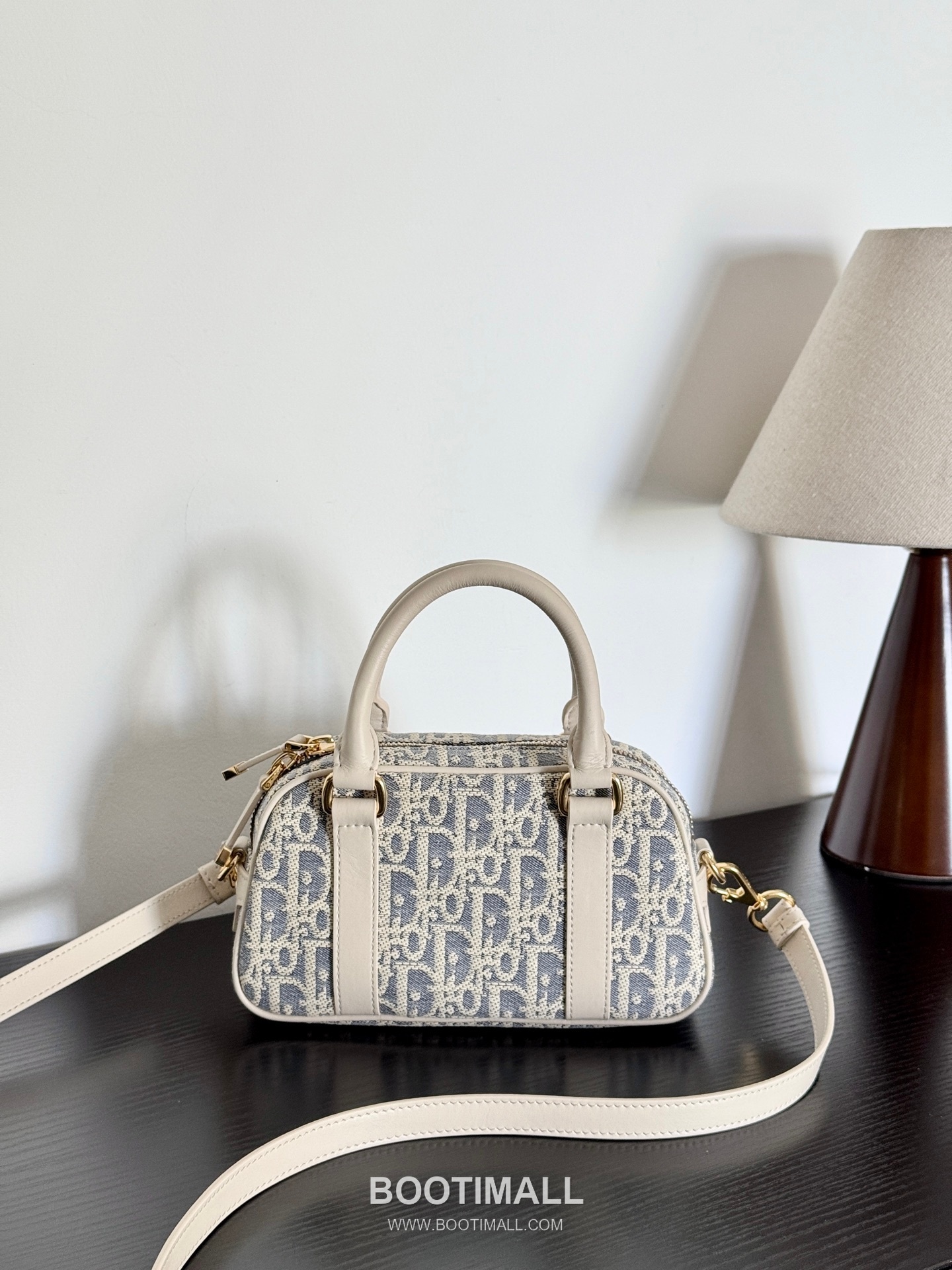 Dior D-Vibe Mini Bowling Raffia Cotton Denim Canvas Top Handle Crossbody Bag 디올 디바이브 미니 보울링 라피아 코튼 데님 블루 탑핸들 크로스백 2388 20.5cm 7