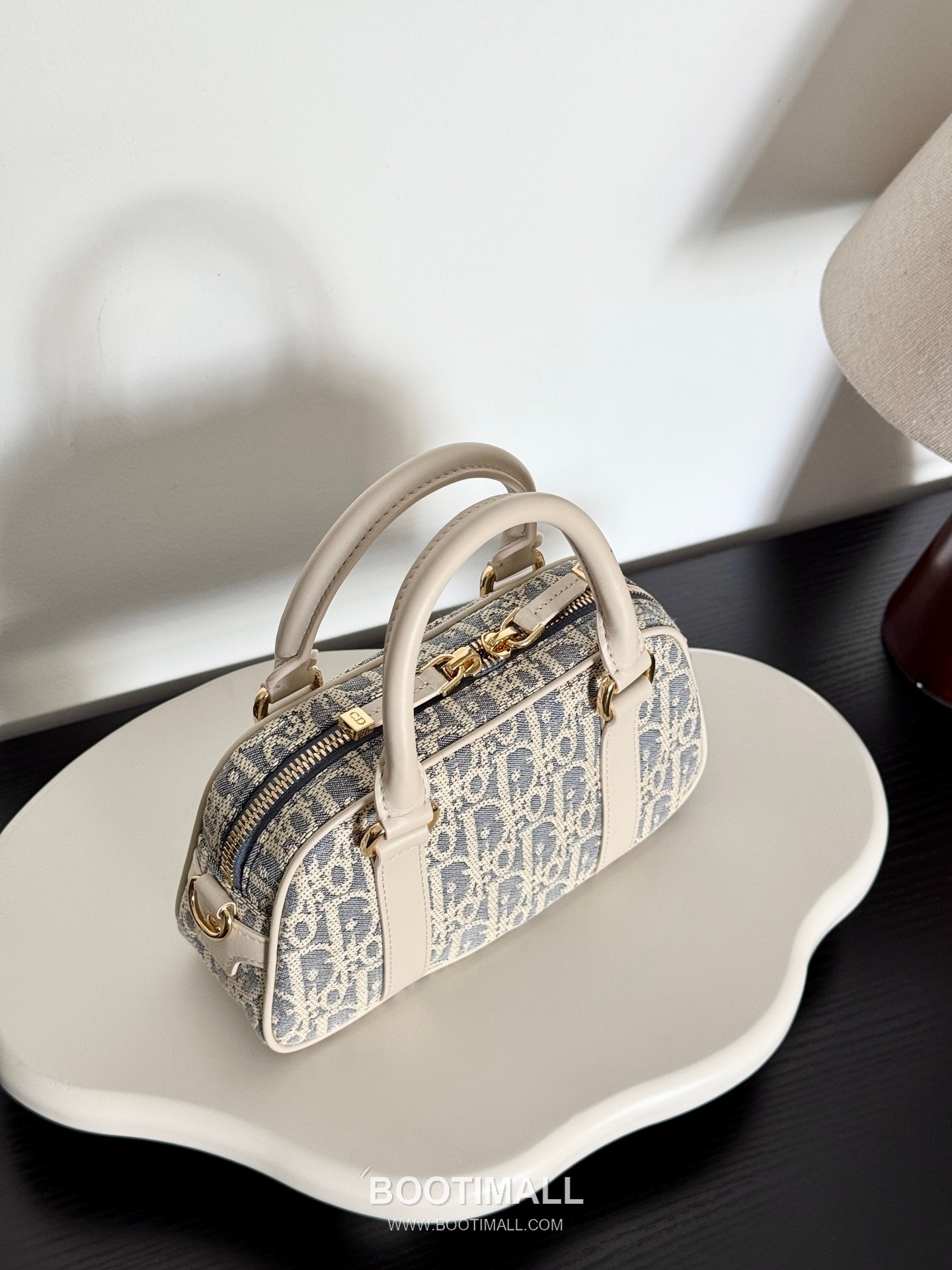 Dior D-Vibe Mini Bowling Raffia Cotton Denim Canvas Top Handle Crossbody Bag 디올 디바이브 미니 보울링 라피아 코튼 데님 블루 탑핸들 크로스백 2388 20.5cm 10