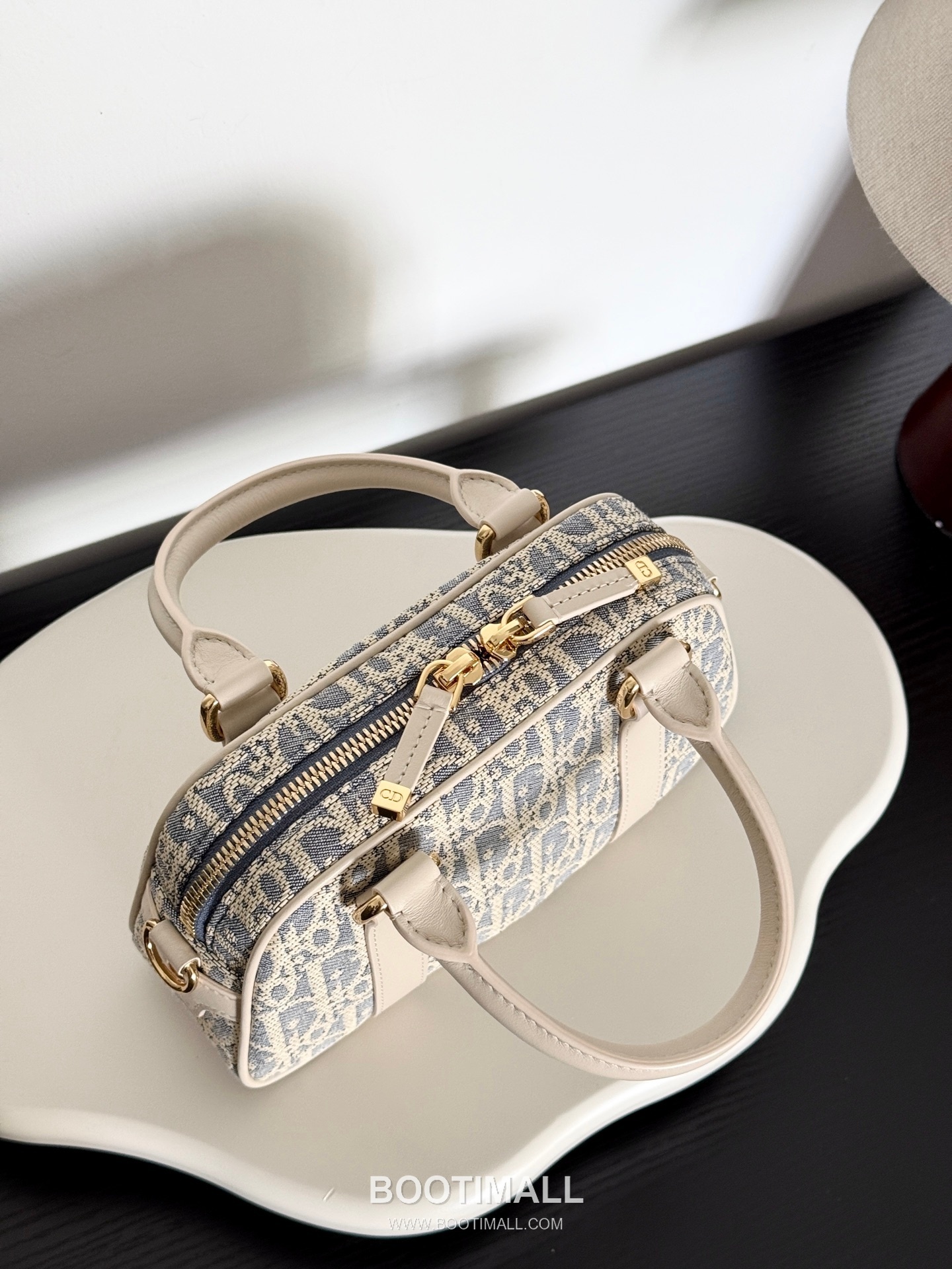 Dior D-Vibe Mini Bowling Raffia Cotton Denim Canvas Top Handle Crossbody Bag 디올 디바이브 미니 보울링 라피아 코튼 데님 블루 탑핸들 크로스백 2388 20.5cm 12