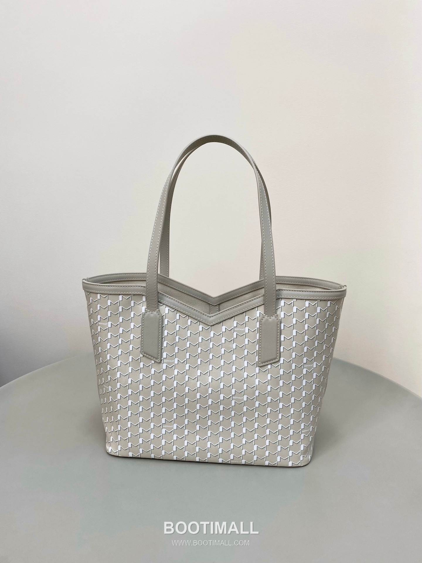 Moynat M Canvas Tote Canvas Leather Trim Tote Bag 모이나 M 캔버스 그레이 토트백 C13001m 39cm 6