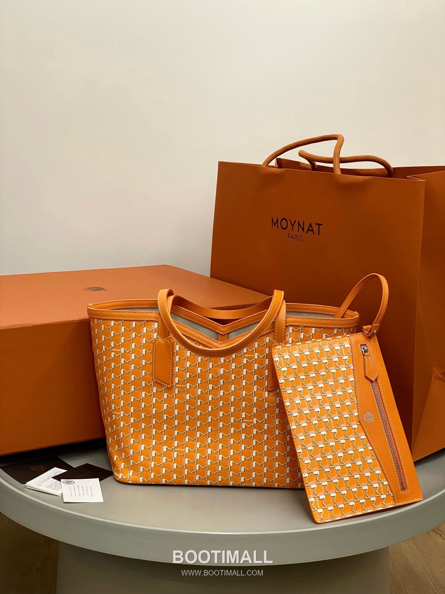 Moynat M Canvas Tote Canvas Leather Trim Tote Bag 모이나 M 캔버스 그레이 토트백 C13001m 39cm 4
