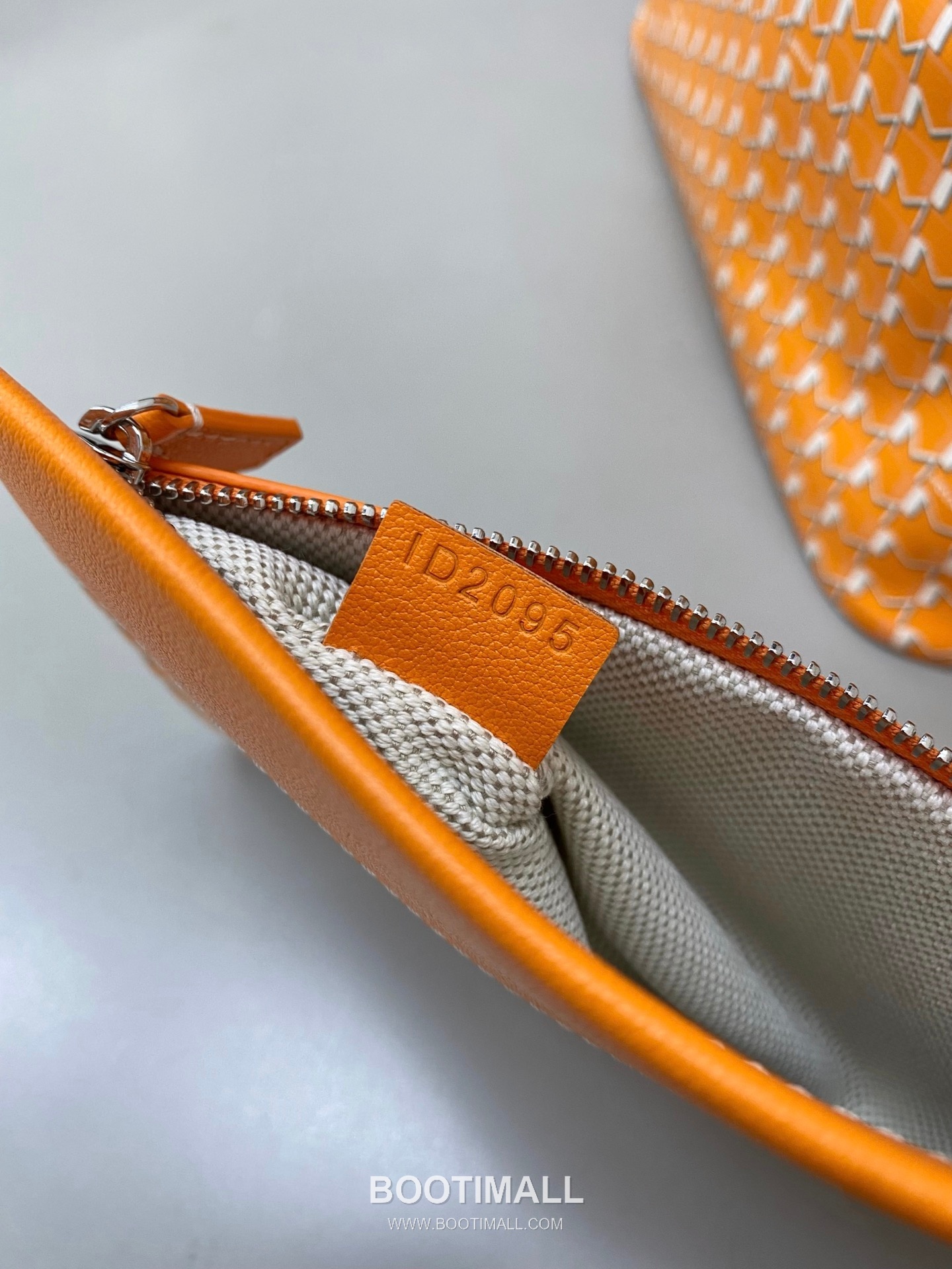 Moynat M Canvas Tote Canvas Leather Trim Tote Bag 모이나 M 캔버스 그레이 토트백 C13001m 39cm 12