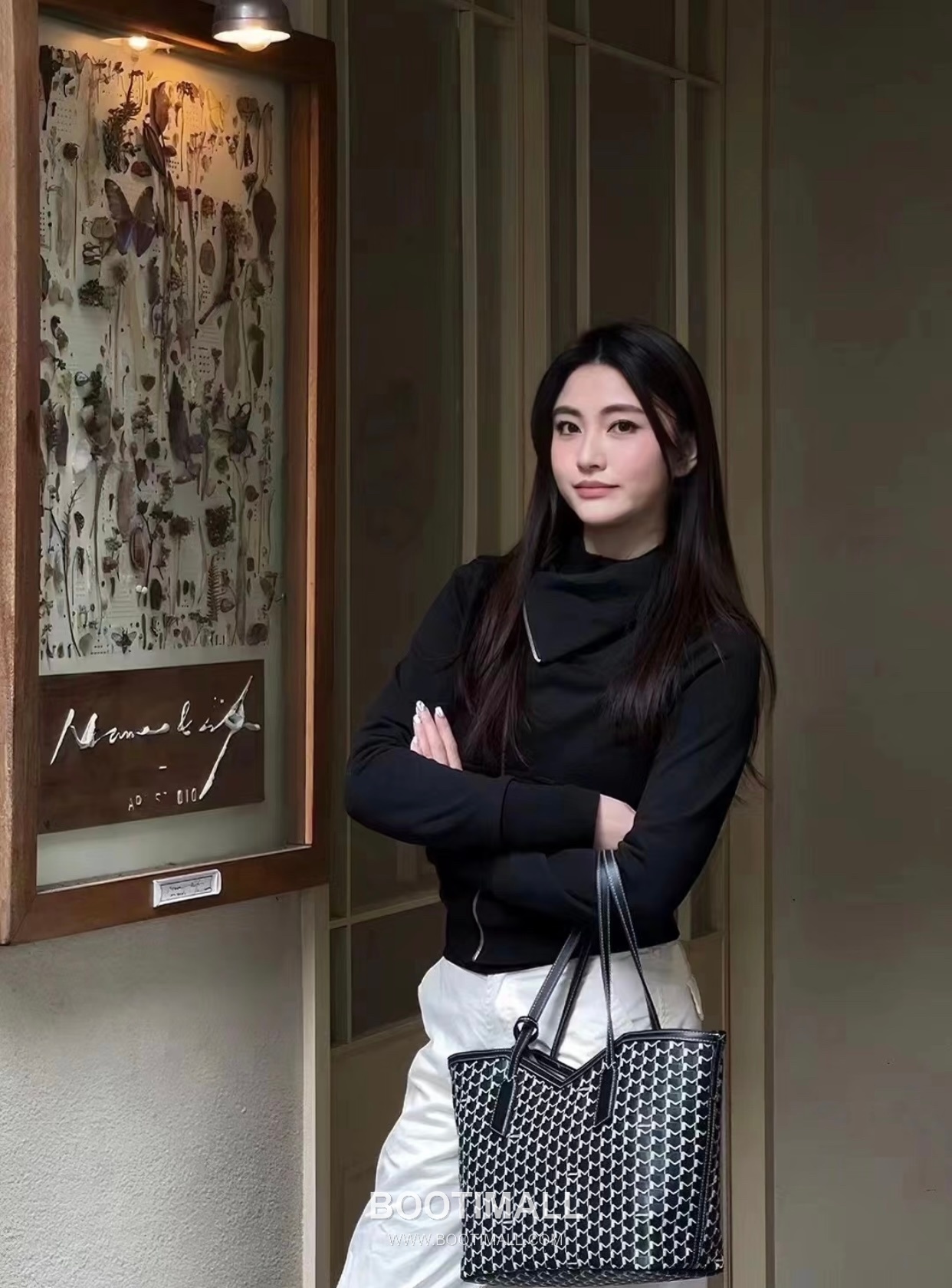 Moynat M Canvas Tote Canvas Leather Trim Tote Bag 모이나 M 캔버스 그레이 토트백 C13001m 39cm 2