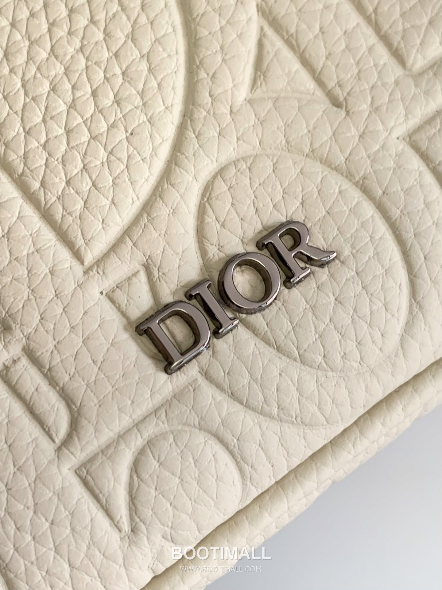 Dior Hit the Road Gravity Leather Messenger Crossbody Bag 디올 히트더로드 그래비티 레더 아이보리 크로스 메신저백 1ESPO333 24cm 6