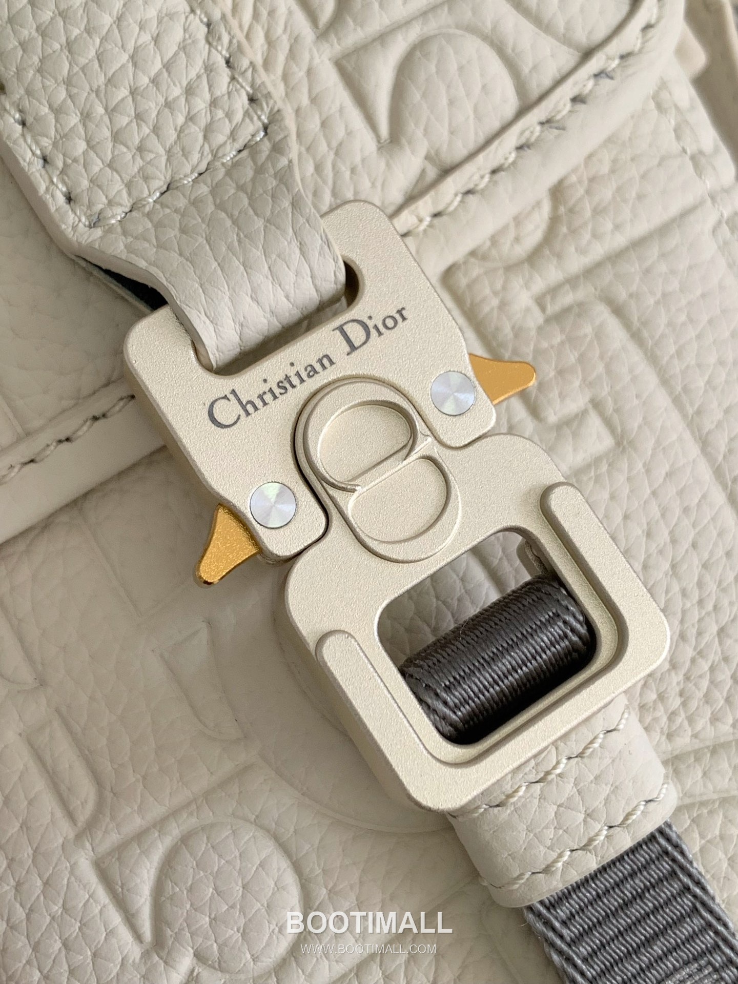 Dior Hit the Road Gravity Leather Messenger Crossbody Bag 디올 히트더로드 그래비티 레더 아이보리 크로스 메신저백 1ESPO333 24cm 7