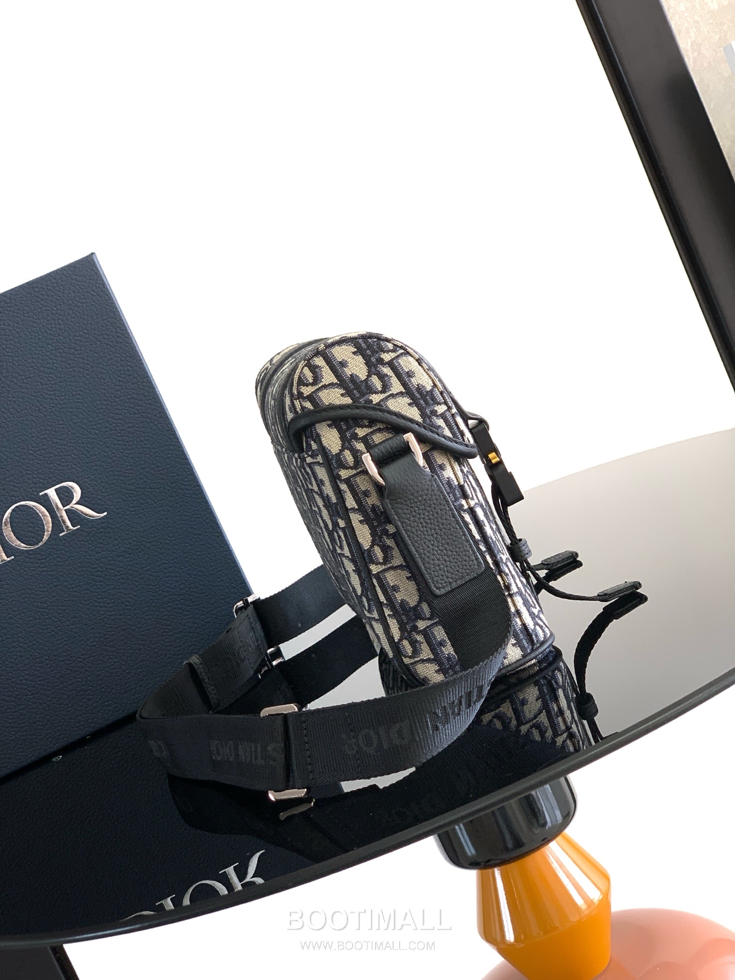 Dior Hit the Road Oblique Canvas Leather Trim Messenger Crossbody Bag 디올 히트더로드 오블리크 캔버스 블랙 크로스 메신저백 EBA-1ESPO333YKY_H27E 24cm 2