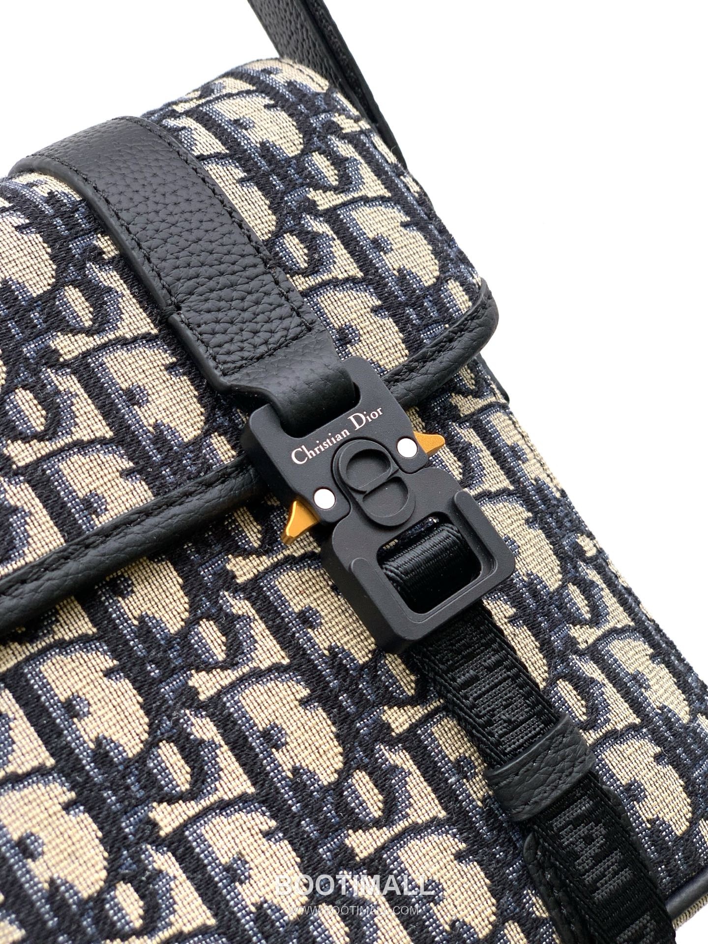 Dior Hit the Road Oblique Canvas Leather Trim Messenger Crossbody Bag 디올 히트더로드 오블리크 캔버스 블랙 크로스 메신저백 EBA-1ESPO333YKY_H27E 24cm 7