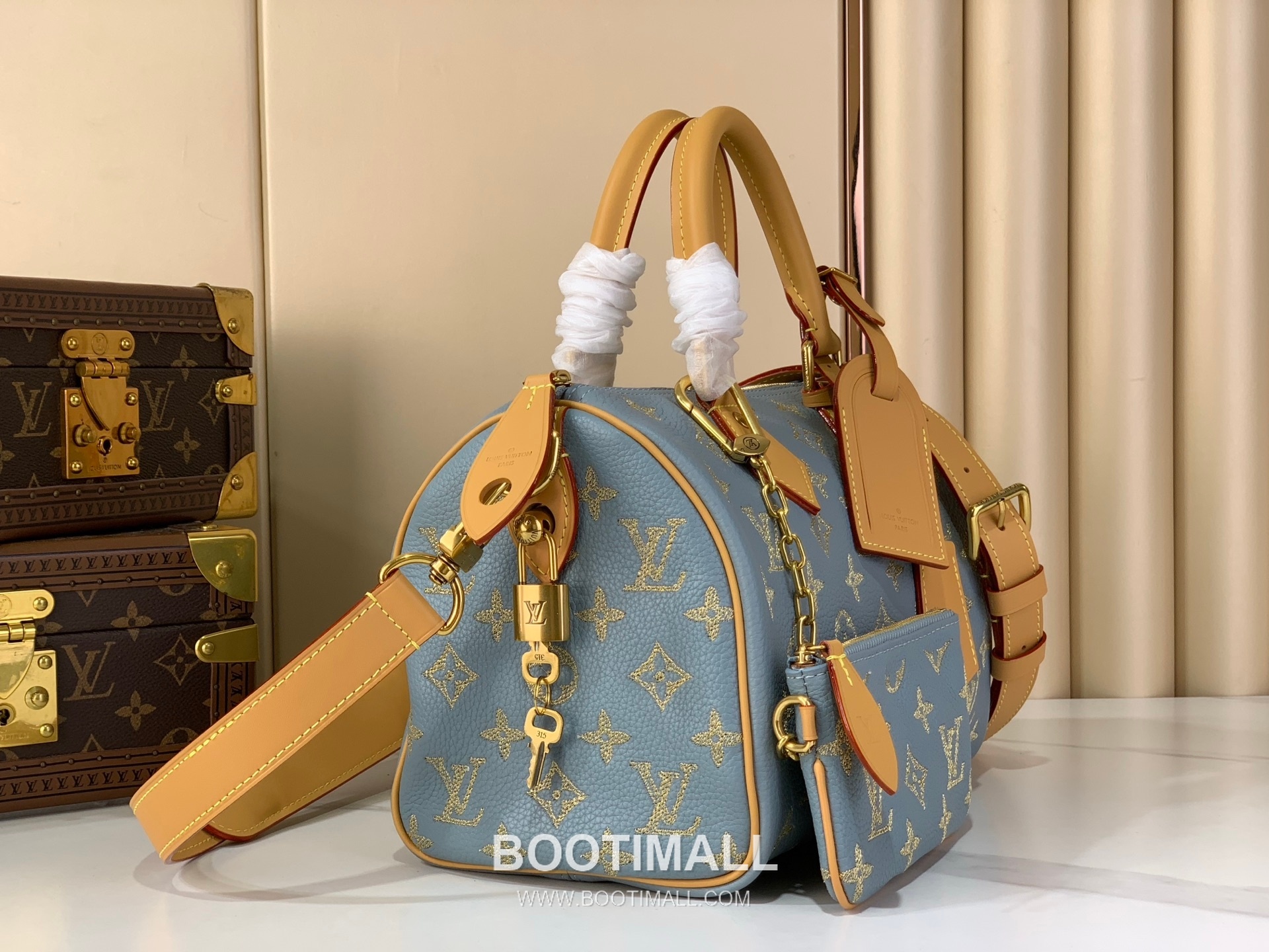 Louis Vuitton Speedy P9 Bandouliere Calfskin Leather Embroidery Top Handle Bag 루이비통 스피디 P9 반둘리에 카프스킨 블루 자수 탑핸들 크로스백 M28080 25cm 9