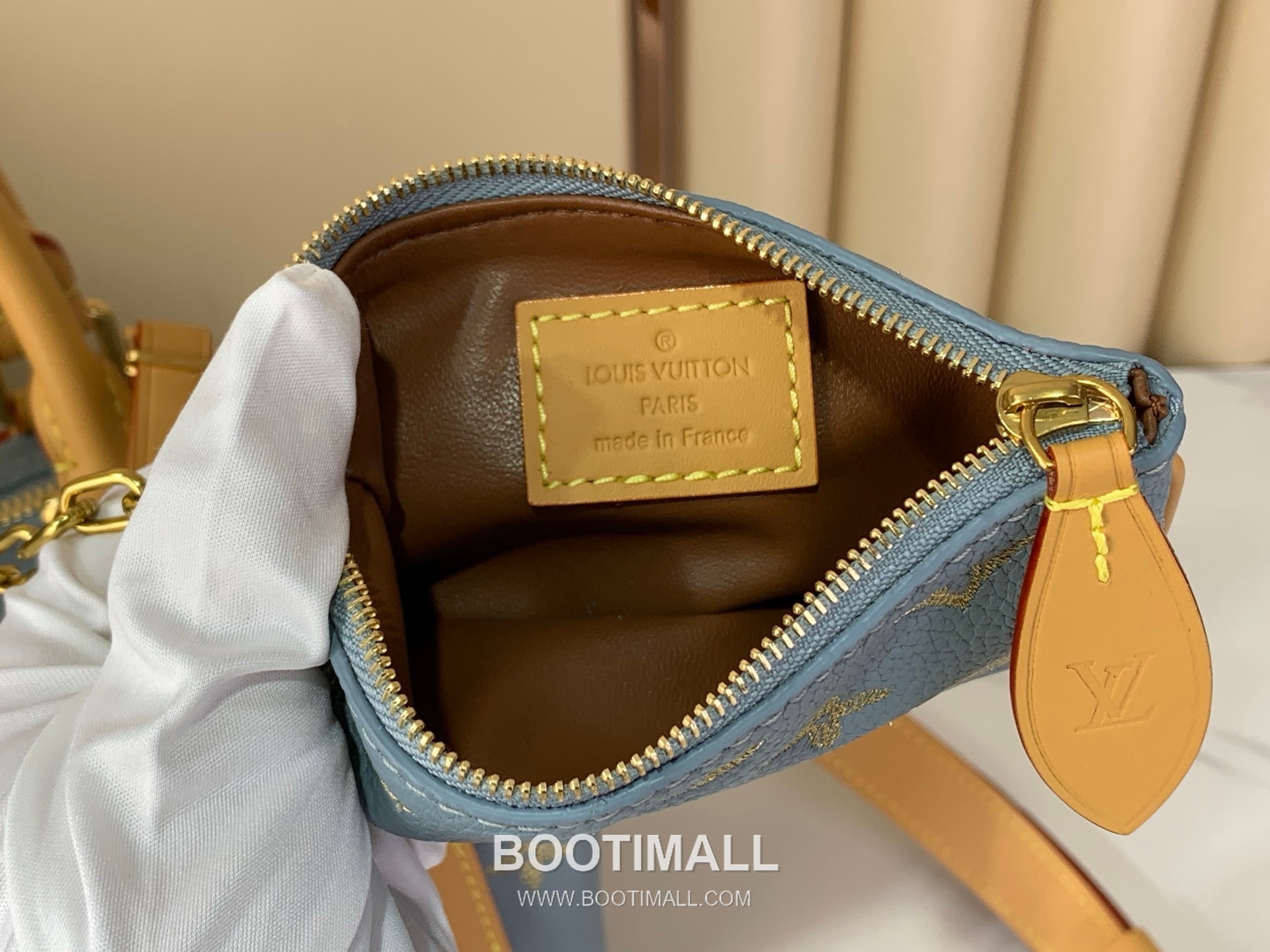 Louis Vuitton Speedy P9 Bandouliere Calfskin Leather Embroidery Top Handle Bag 루이비통 스피디 P9 반둘리에 카프스킨 블루 자수 탑핸들 크로스백 M28080 25cm 14