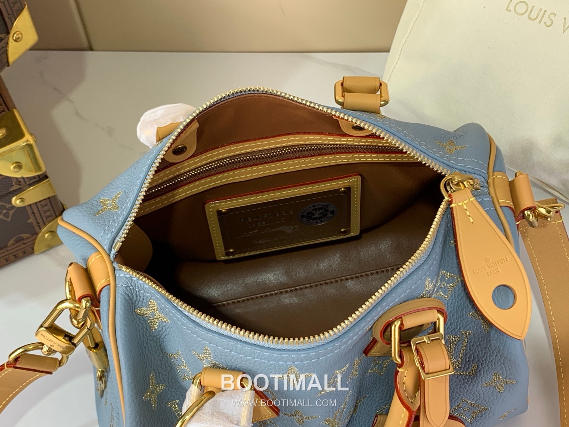 Louis Vuitton Speedy P9 Bandouliere Calfskin Leather Embroidery Top Handle Bag 루이비통 스피디 P9 반둘리에 카프스킨 블루 자수 탑핸들 크로스백 M28080 25cm 16
