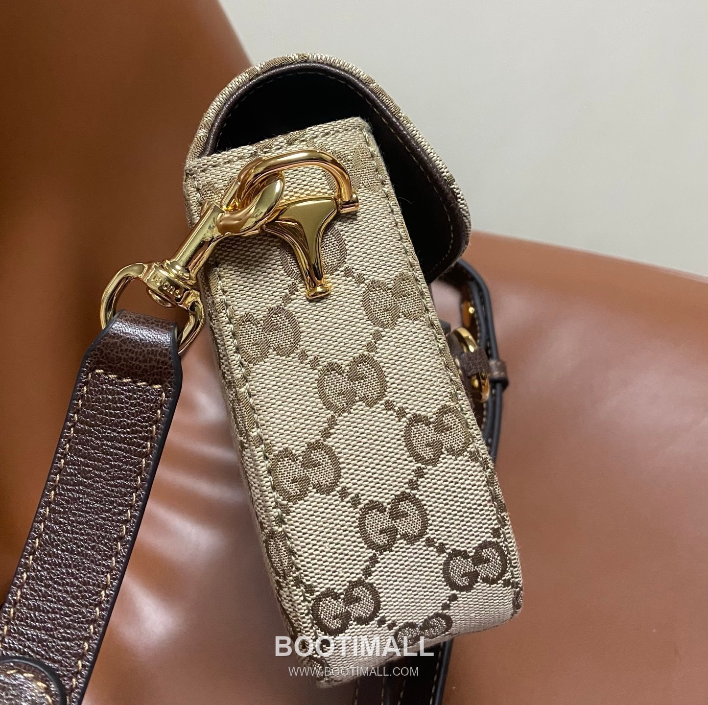 Gucci Horsebit 1955 GG Canvas Leather Trim Saddle Crossbody Bag 구찌 홀스빗 1955 GG 캔버스 베이지 크로스 새들백 866762 21cm 14