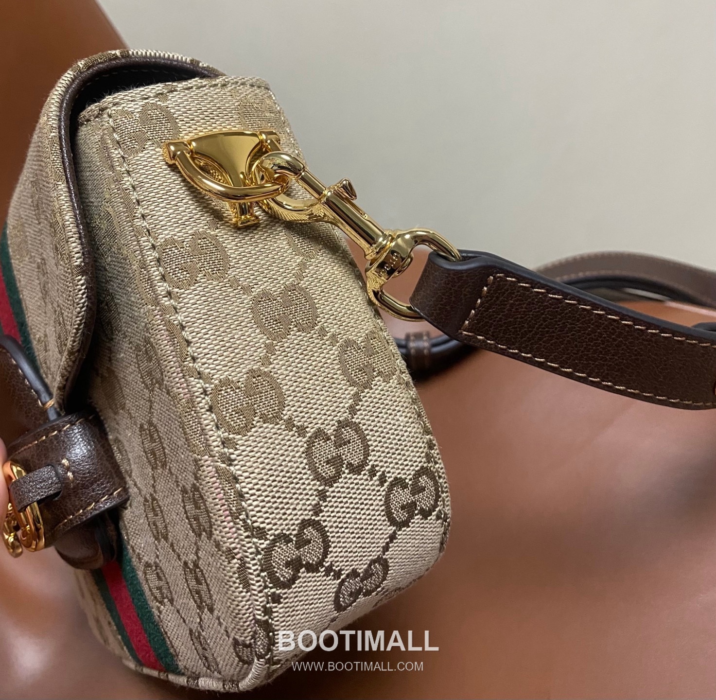 Gucci Horsebit 1955 GG Canvas Leather Trim Saddle Crossbody Bag 구찌 홀스빗 1955 GG 캔버스 베이지 크로스 새들백 866762 21cm 15