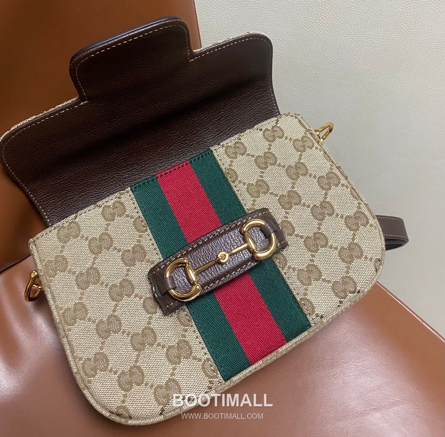 Gucci Horsebit 1955 GG Canvas Leather Trim Saddle Crossbody Bag 구찌 홀스빗 1955 GG 캔버스 베이지 크로스 새들백 866762 21cm 17