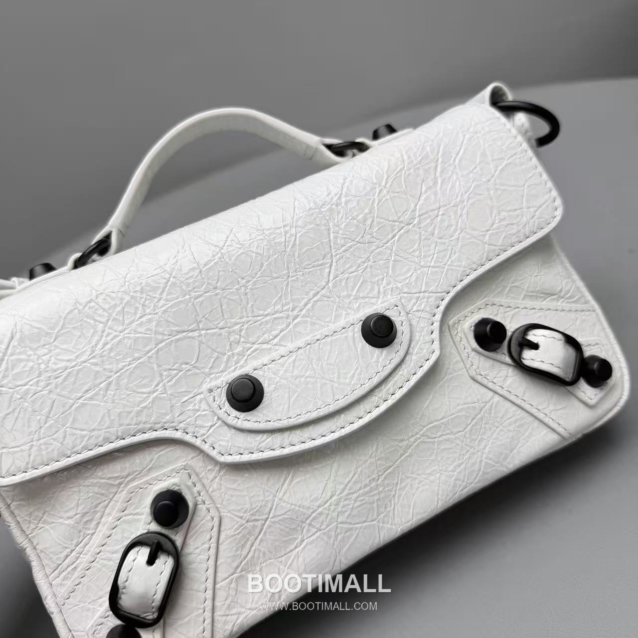 Balenciaga Le City Nano Mini Crinkled Leather Top Handle Crossbody Bag 발렌시아가 르 시티 나노 미니 크링클 레더 화이트 탑핸들 크로스백 92402 22cm 5