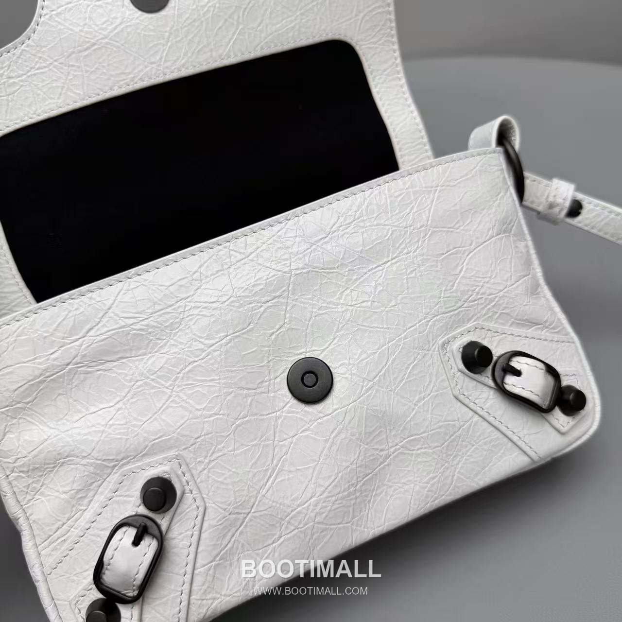 Balenciaga Le City Nano Mini Crinkled Leather Top Handle Crossbody Bag 발렌시아가 르 시티 나노 미니 크링클 레더 화이트 탑핸들 크로스백 92402 22cm 6