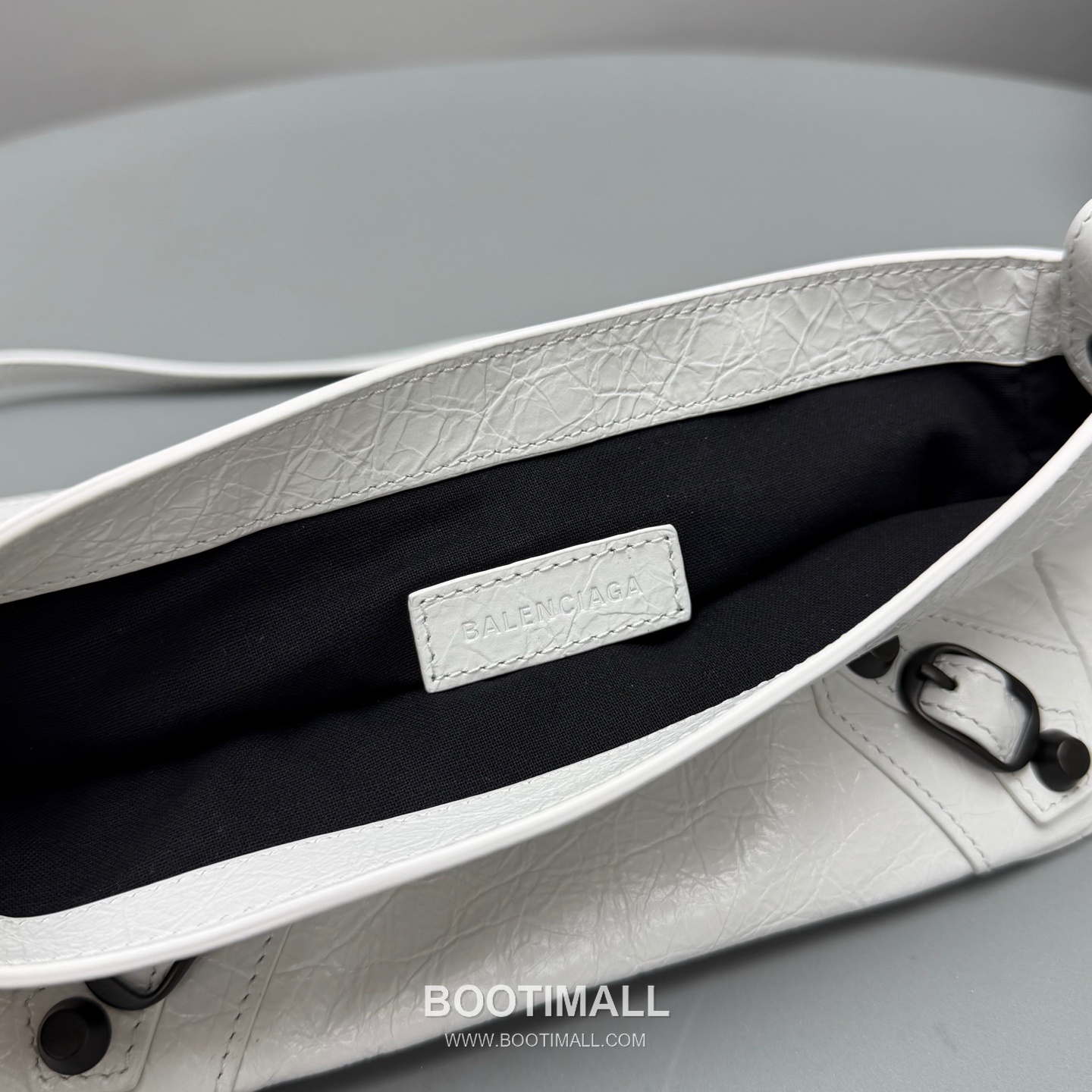 Balenciaga Le City Nano Mini Crinkled Leather Top Handle Crossbody Bag 발렌시아가 르 시티 나노 미니 크링클 레더 화이트 탑핸들 크로스백 92402 22cm 8