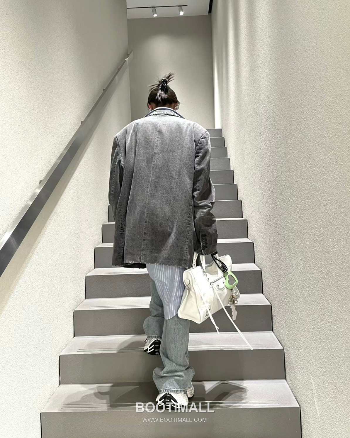 Balenciaga Le City Lambskin Leather Shoulder Crossbody Bag 발렌시아가 르 시티 램스킨 블랙 숄더 크로스백 29.9cm 1