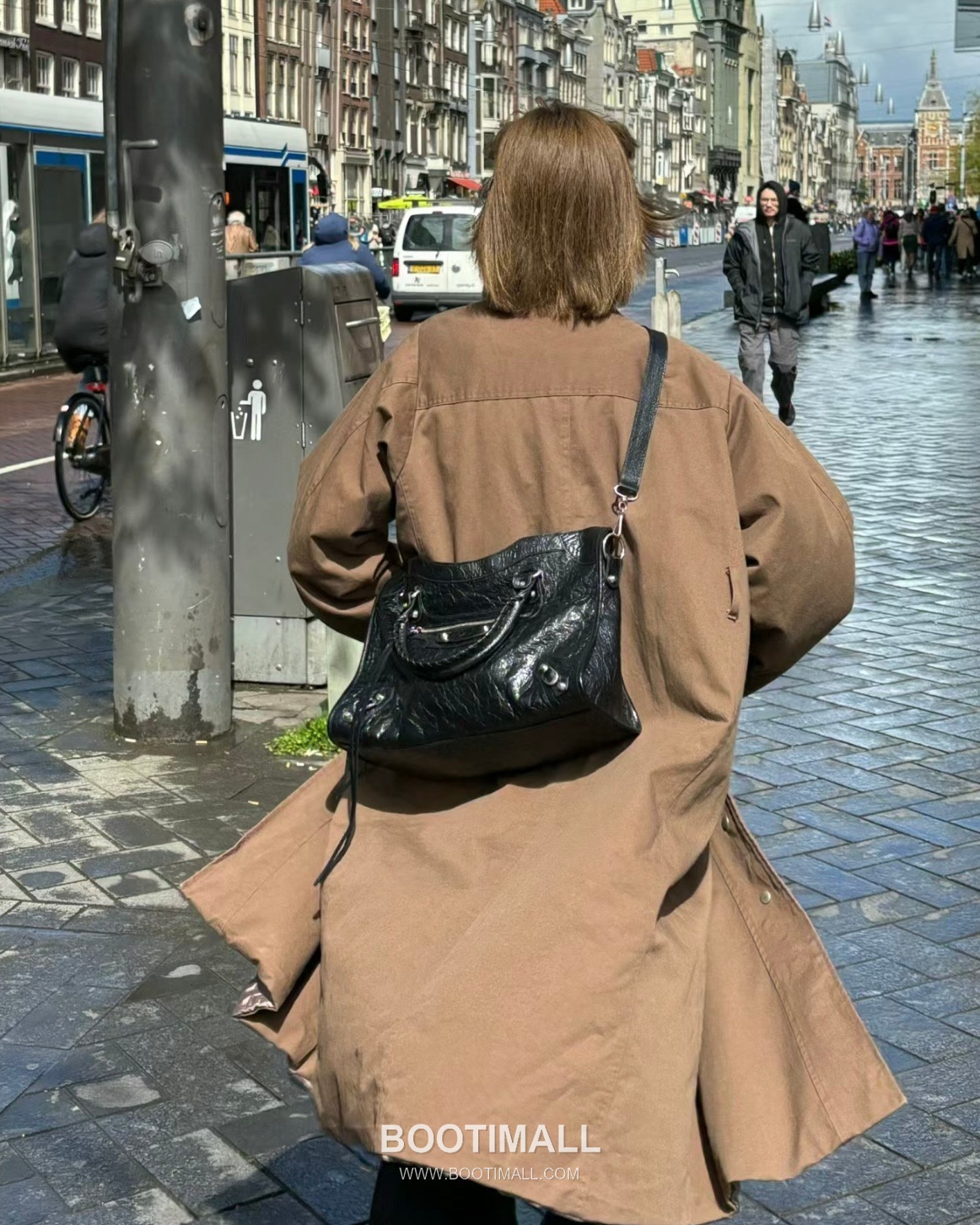 Balenciaga Le City Lambskin Leather Shoulder Crossbody Bag 발렌시아가 르 시티 램스킨 블랙 숄더 크로스백 29.9cm 2