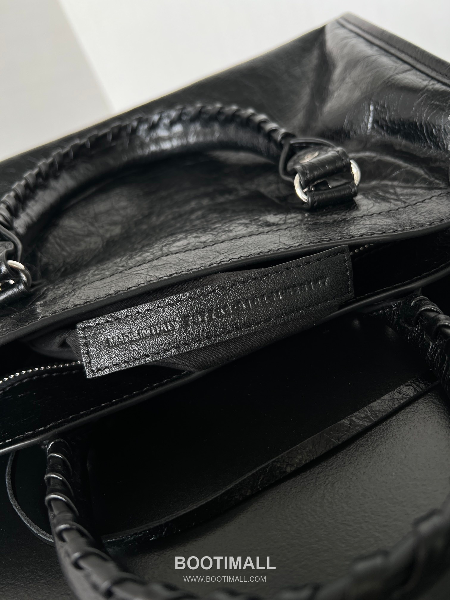 Balenciaga Le City Lambskin Leather Shoulder Crossbody Bag 발렌시아가 르 시티 램스킨 블랙 숄더 크로스백 29.9cm 9