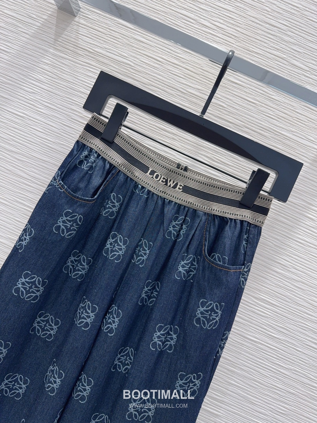 Loewe SS26 Cotton Texture Straight Fit Pants 로에베 SS26 코튼 텍스처 스트레이트핏 블랙 팬츠 11