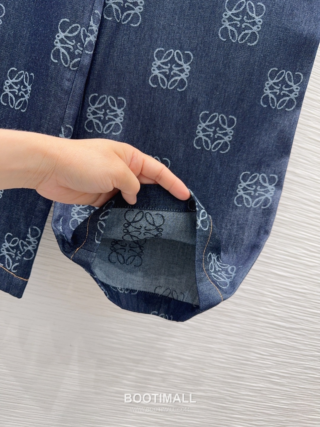 Loewe SS26 Cotton Texture Straight Fit Pants 로에베 SS26 코튼 텍스처 스트레이트핏 블랙 팬츠 14