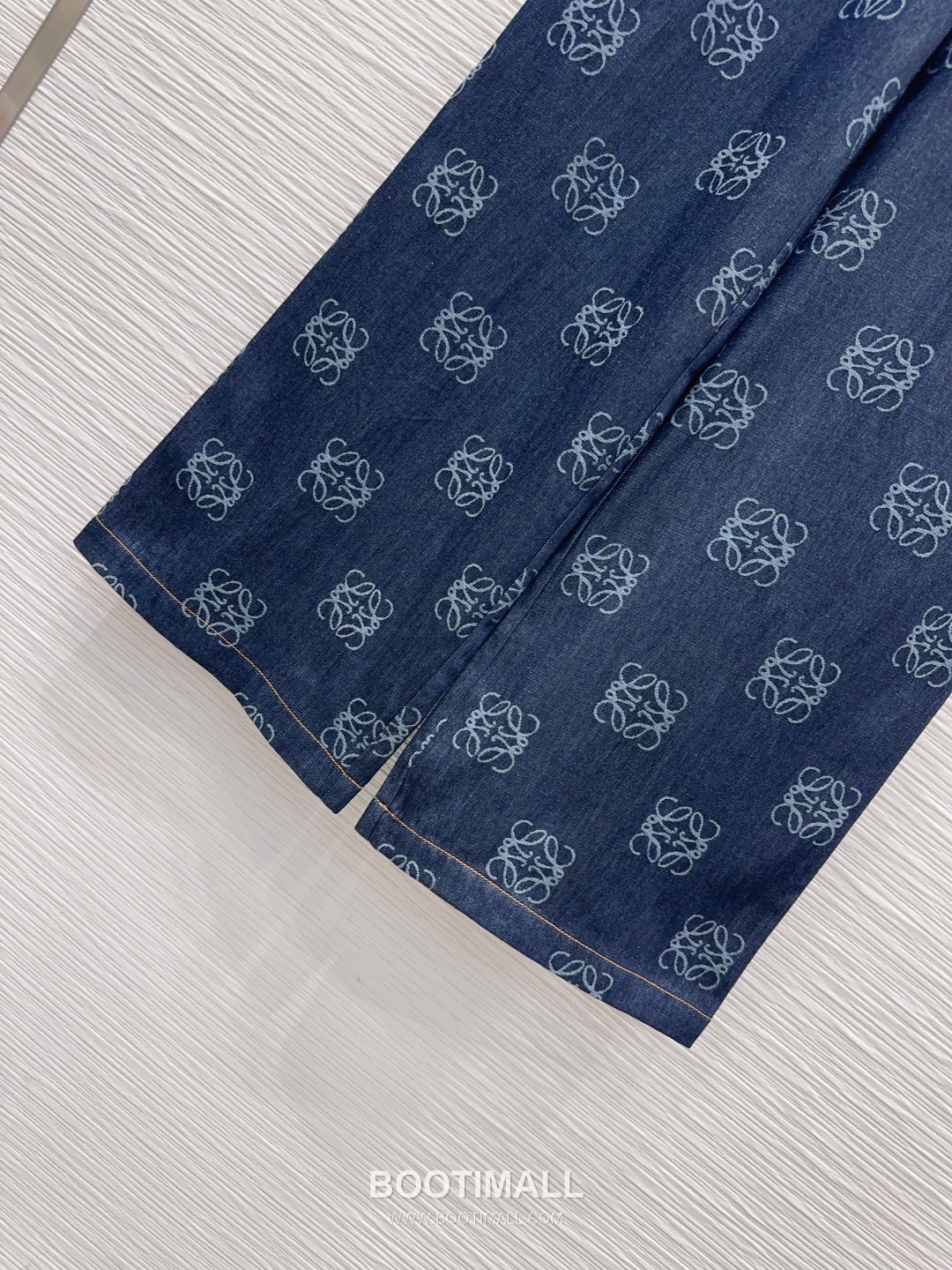 Loewe SS26 Cotton Texture Straight Fit Pants 로에베 SS26 코튼 텍스처 스트레이트핏 블랙 팬츠 15