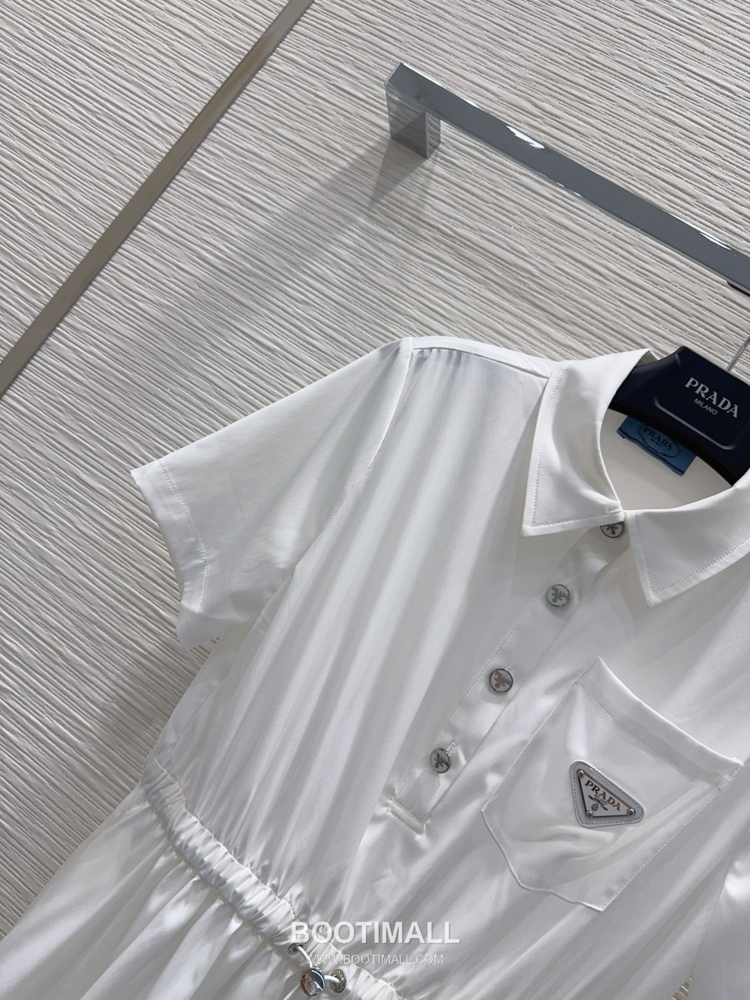 Prada SS26 Polyester Adjustable Waist Logo Sleeve One Piece 프라다 SS26 폴리에스터 허리조절 로고 슬리브 블랙 원피스 12