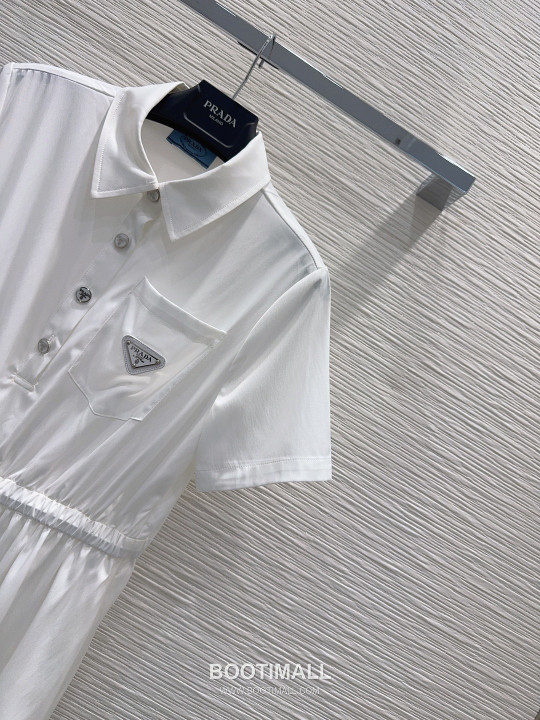 Prada SS26 Polyester Adjustable Waist Logo Sleeve One Piece 프라다 SS26 폴리에스터 허리조절 로고 슬리브 블랙 원피스 13