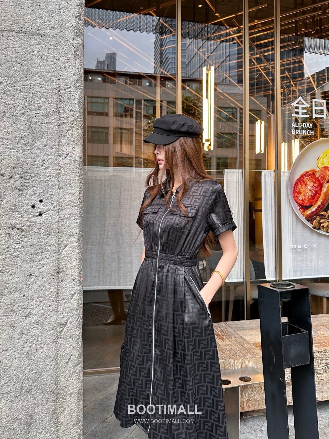 Fendi SS26 Acetate Jacquard Zip Collar Short Sleeve One Piece 펜디 SS26 아세테이트 자카드 집업 카라 블랙 원피스 7