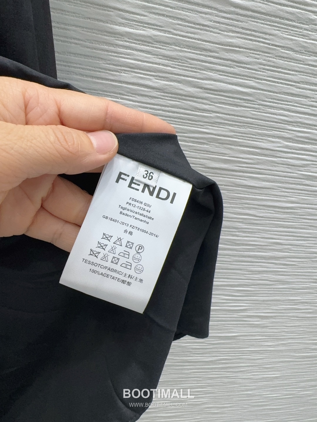 Fendi SS26 Acetate Jacquard Zip Collar Short Sleeve One Piece 펜디 SS26 아세테이트 자카드 집업 카라 블랙 원피스 16