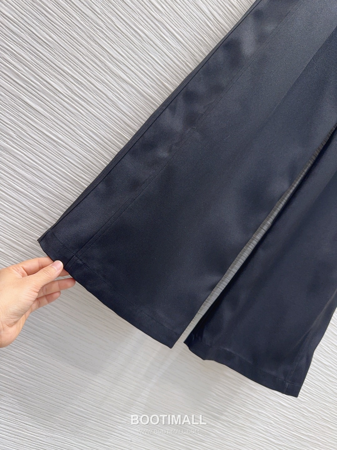 Dior SS26 Cotton Texture Straight Fit Pants 디올 SS26 코튼 텍스처 스트레이트핏 블랙 팬츠 13