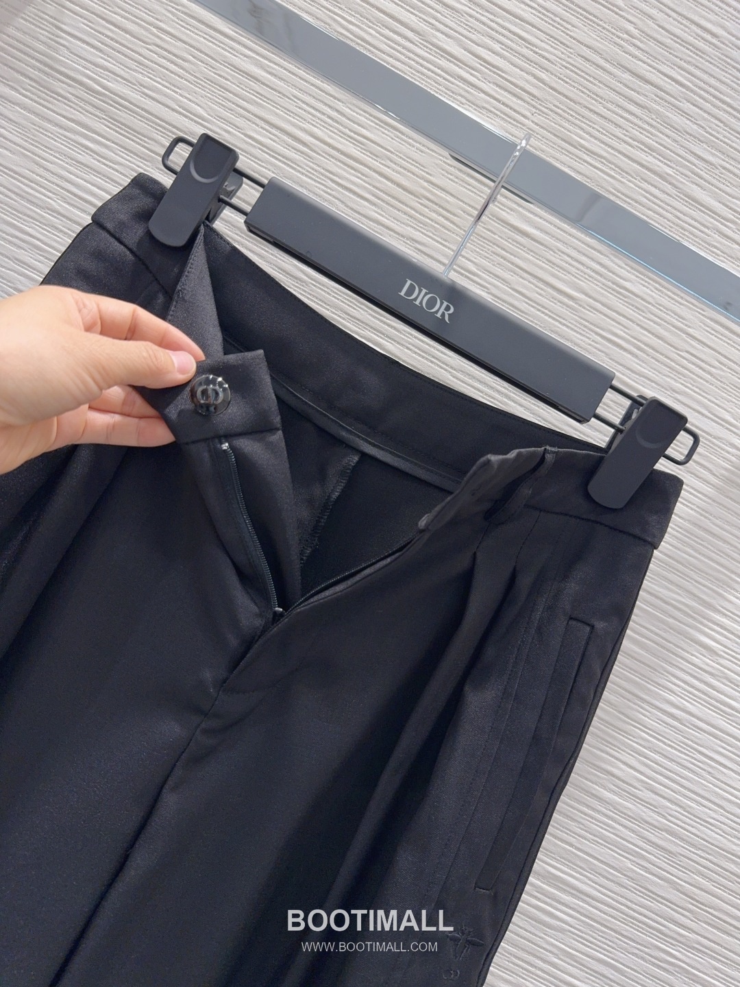 Dior SS26 Cotton Texture Straight Fit Pants 디올 SS26 코튼 텍스처 스트레이트핏 블랙 팬츠 15