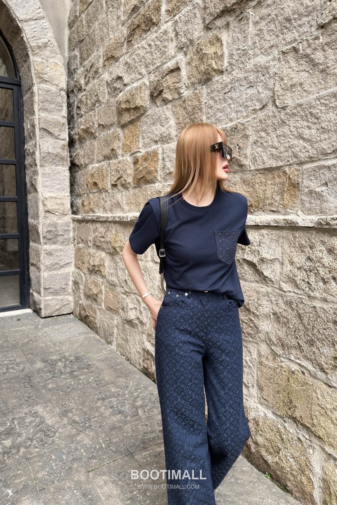 Louis Vuitton SS26 Cotton Logo Print T-Shirt 루이비통 SS26 코튼 로고 프린트 블랙 티셔츠 6