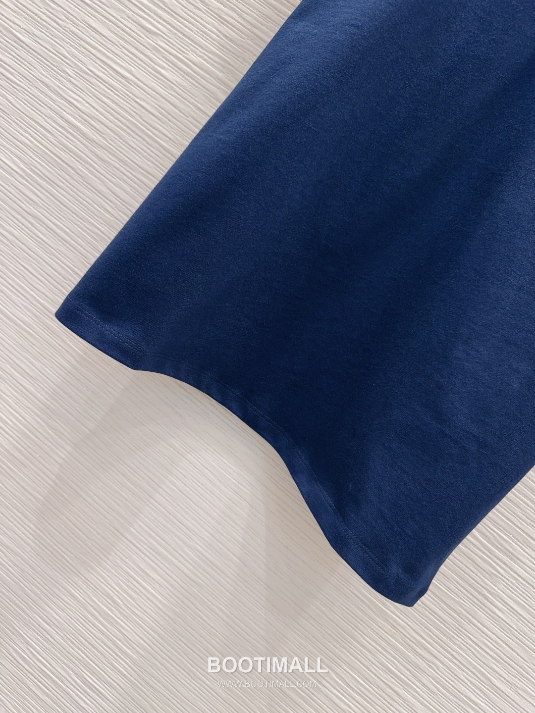 Louis Vuitton SS26 Cotton Logo Print T-Shirt 루이비통 SS26 코튼 로고 프린트 블랙 티셔츠 14