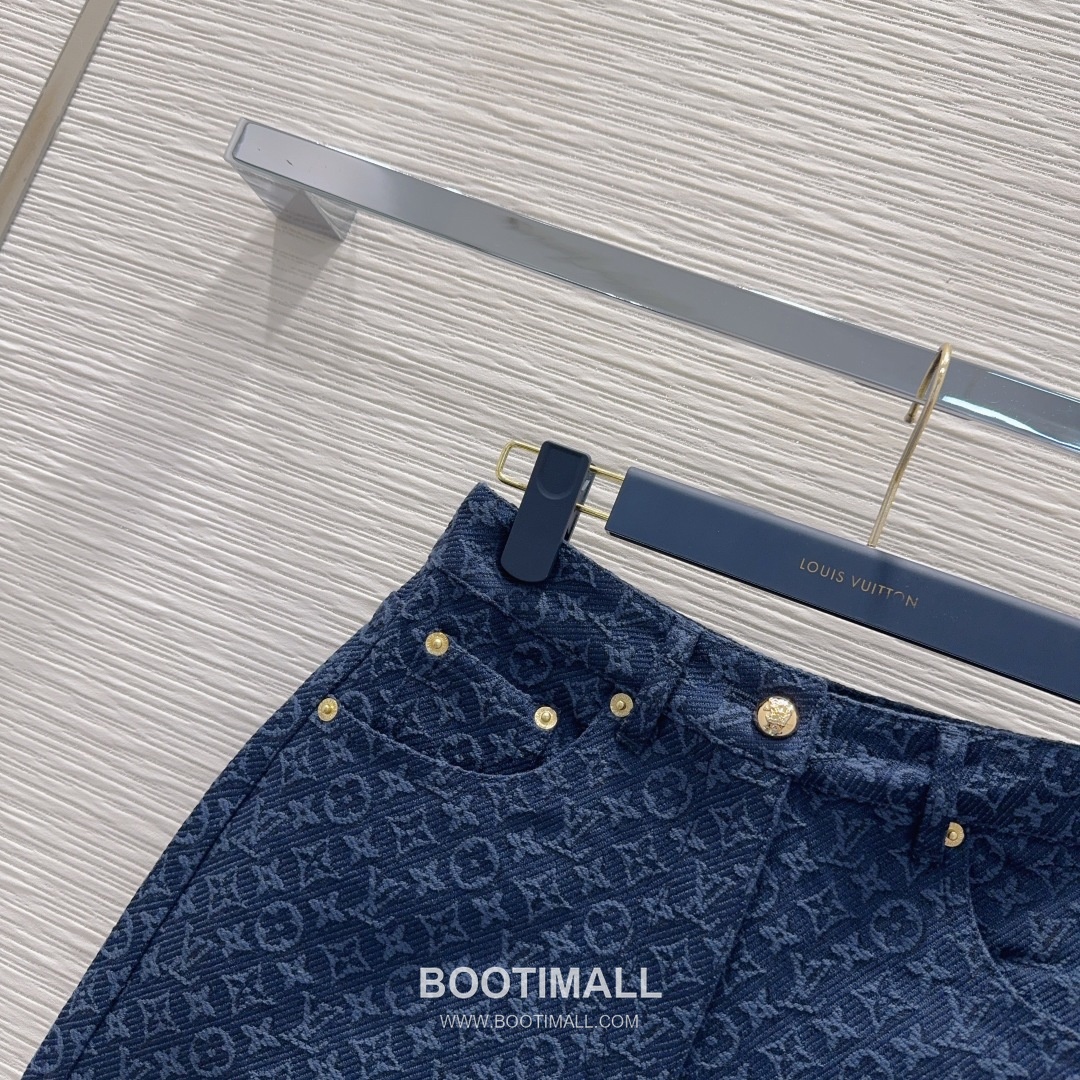 Louis Vuitton SS26 Monogram Jacquard Cotton Shorts 루이비통 SS26 모노그램 자카드 코튼 블랙 쇼츠 12