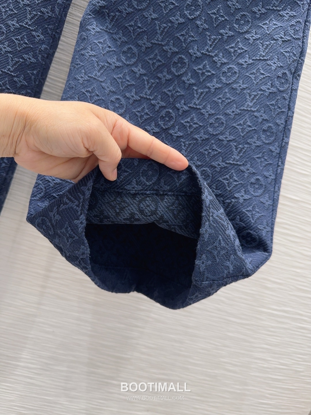 Louis Vuitton SS26 Monogram Jacquard Cotton Pants 루이비통 SS26 모노그램 자카드 코튼 블랙 팬츠 5