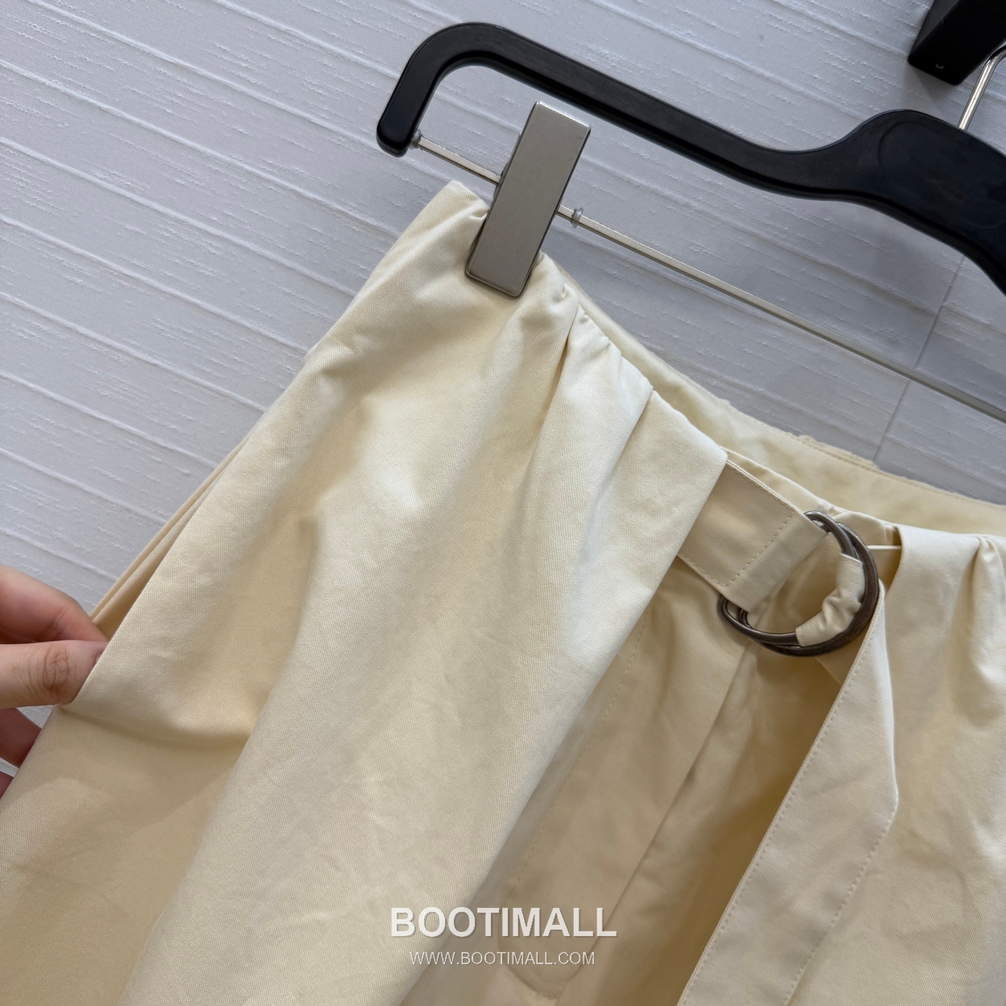 Loewe SS26 Twill Cotton Pleated Drawstring Wide Pants 로에베 SS26 트윌 코튼 플리츠 드로스트링 블랙 팬츠 3