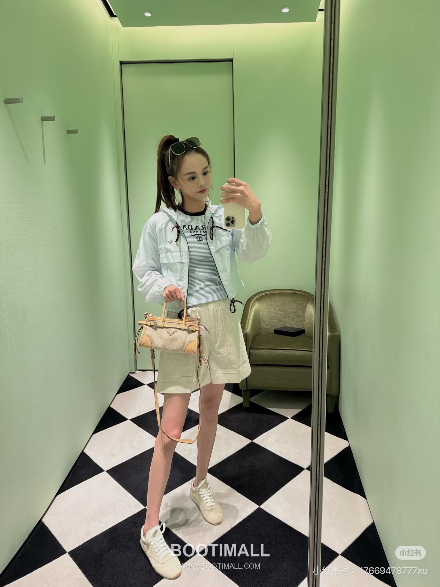 Prada SS26 Nylon Triangle Logo Hooded Zip Jacket 프라다 SS26 나일론 삼각 로고 후드 집업 블루 재킷 2