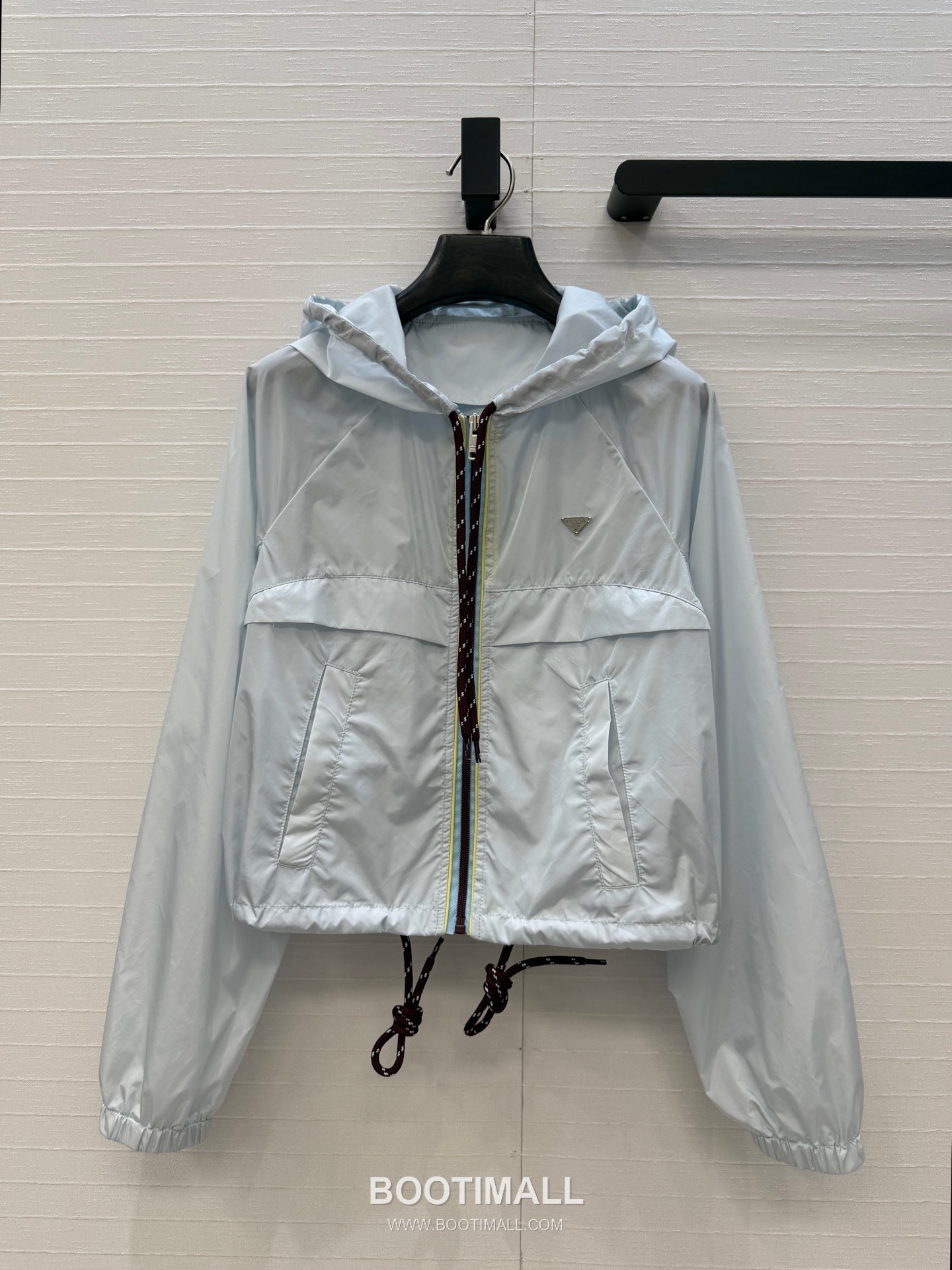 Prada SS26 Nylon Triangle Logo Hooded Zip Jacket 프라다 SS26 나일론 삼각 로고 후드 집업 블루 재킷 10