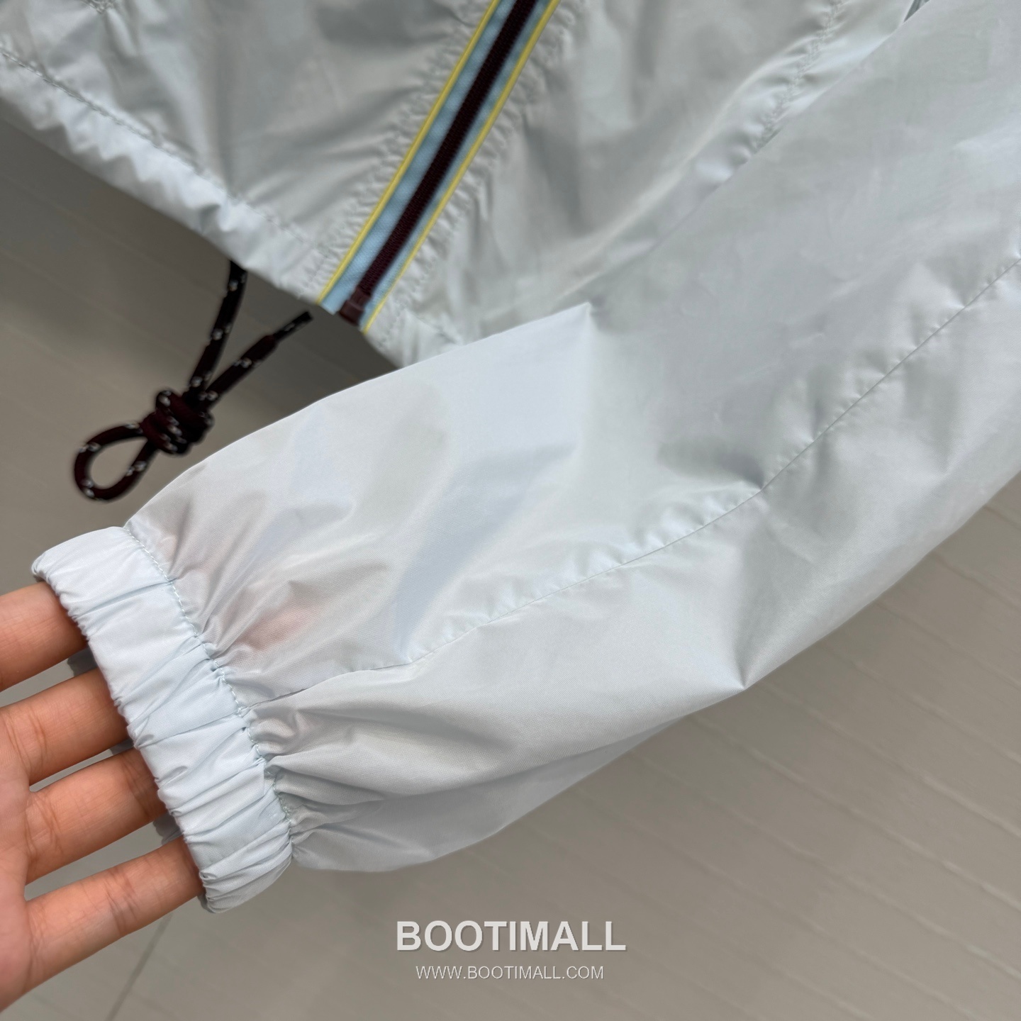 Prada SS26 Nylon Triangle Logo Hooded Zip Jacket 프라다 SS26 나일론 삼각 로고 후드 집업 블루 재킷 15