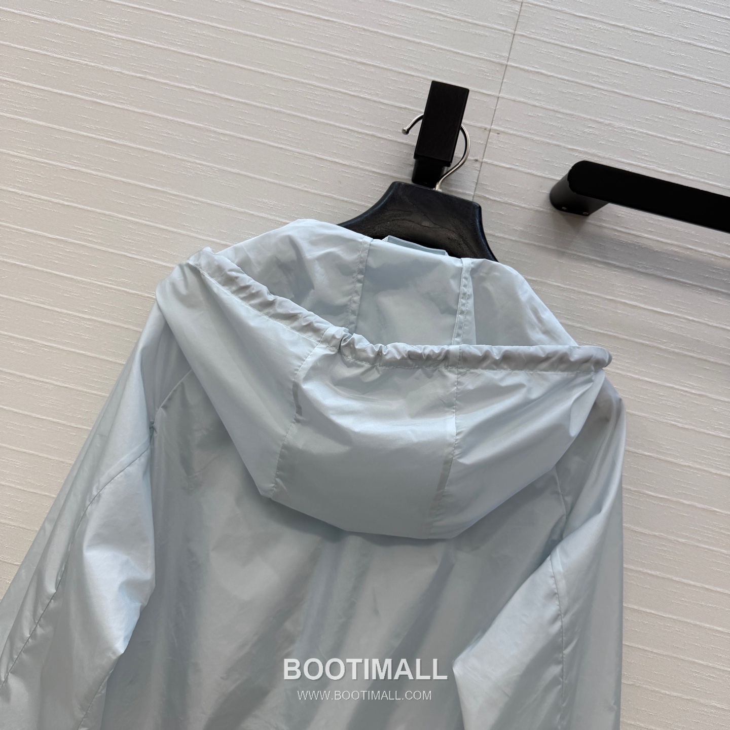 Prada SS26 Nylon Triangle Logo Hooded Zip Jacket 프라다 SS26 나일론 삼각 로고 후드 집업 블루 재킷 18