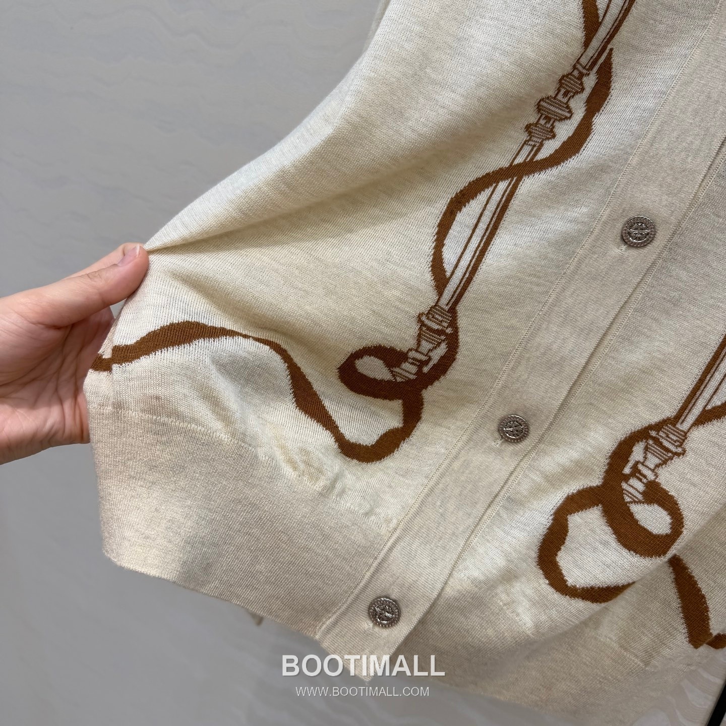 Hermes SS26 Merino Wool Jacquard Knit Cardigan 에르메스 SS26 메리노울 자카드 니트 베이지 가디건 6