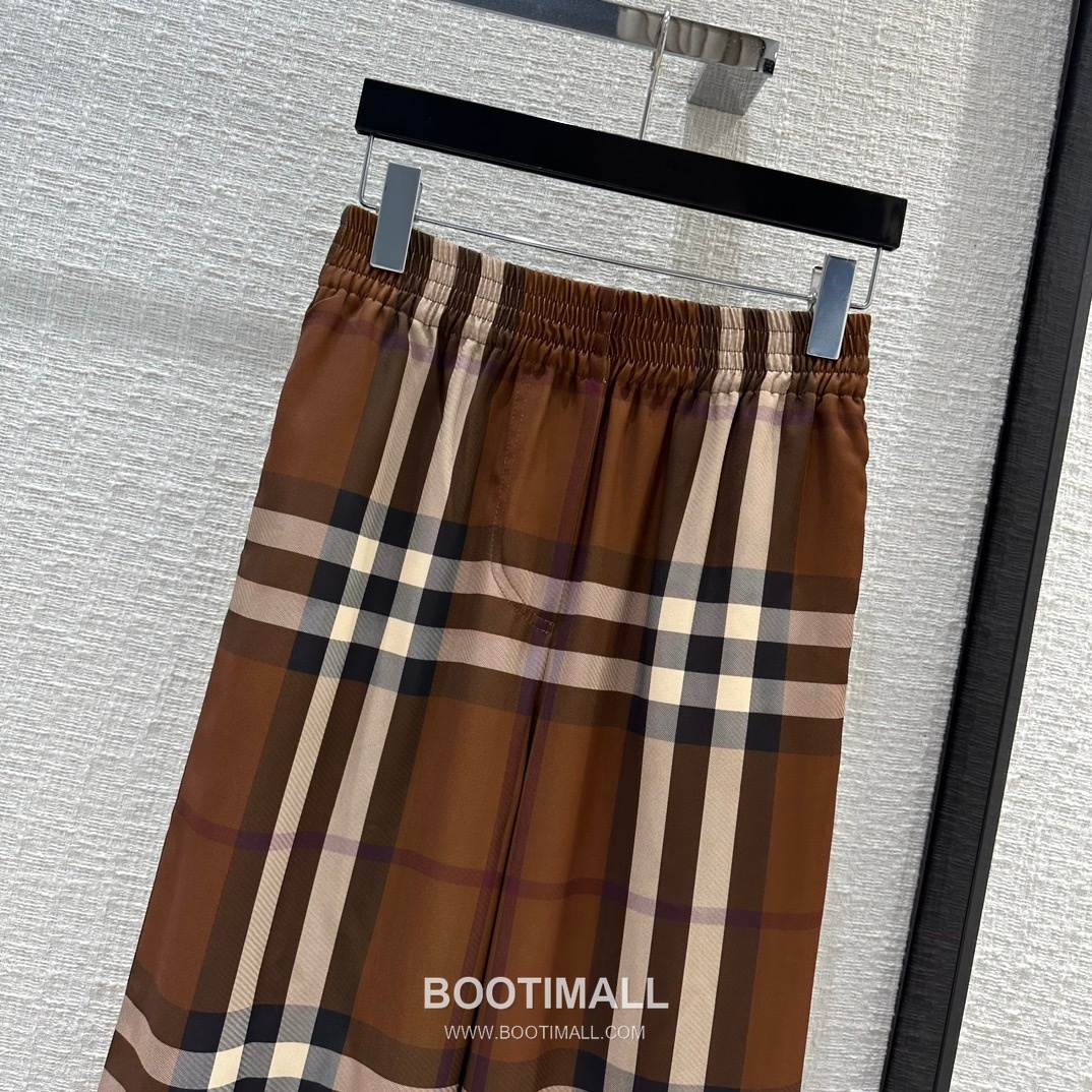 Burberry SS26 Cotton Check Straight Fit Pants 버버리 SS26 코튼 체크 스트레이트핏 브라운 팬츠 11