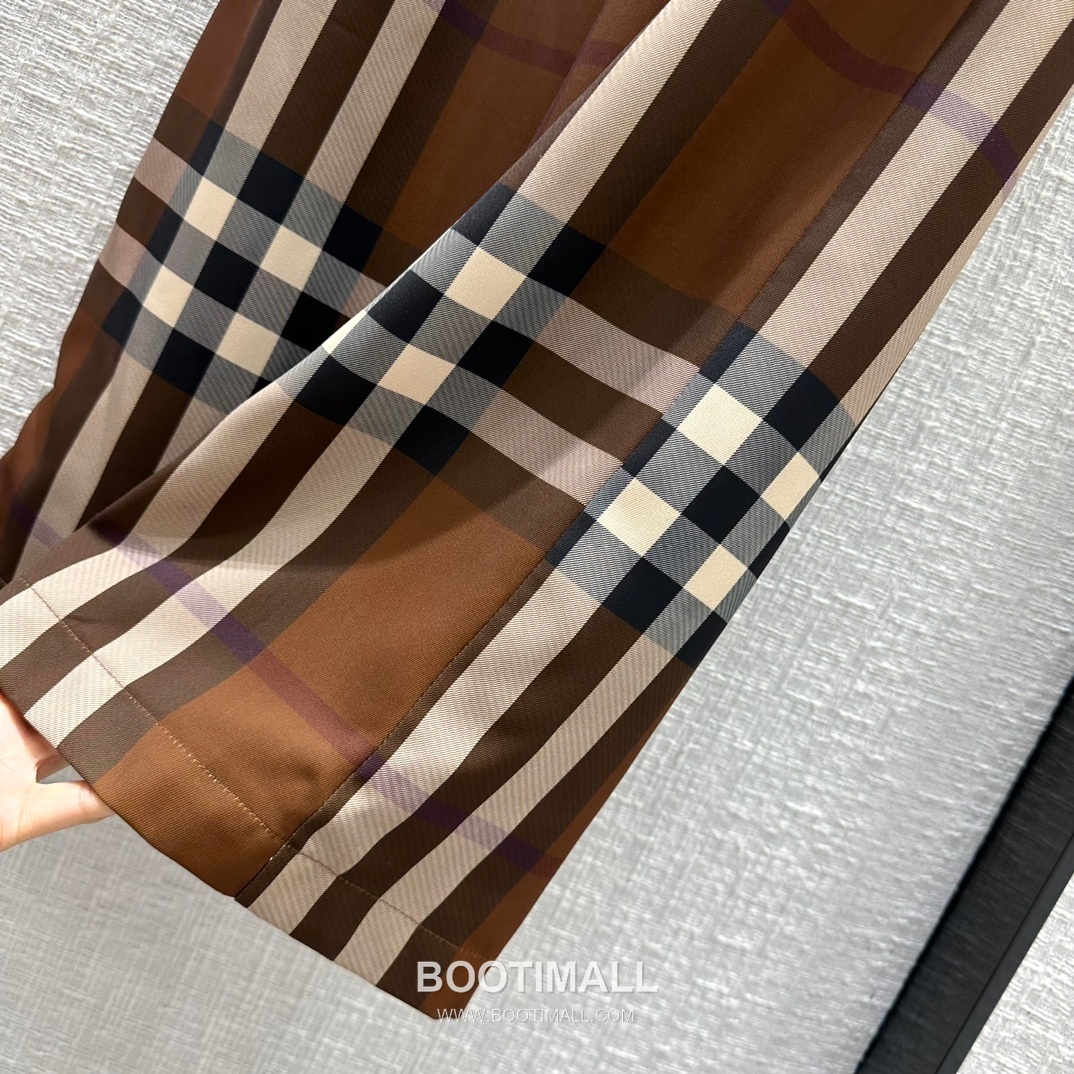 Burberry SS26 Cotton Check Straight Fit Pants 버버리 SS26 코튼 체크 스트레이트핏 브라운 팬츠 17
