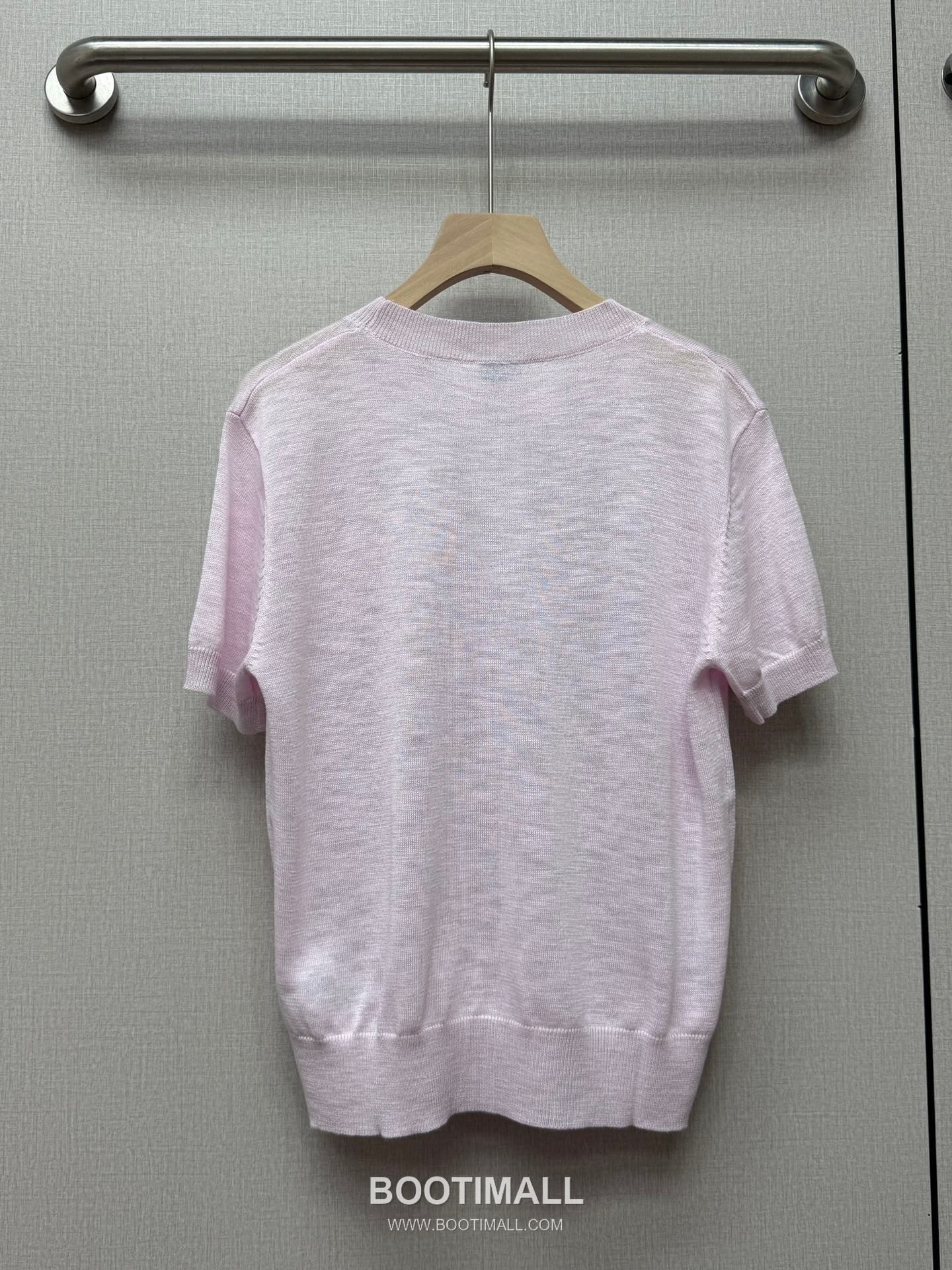 Burberry SS26 Wool Knight Logo Embroidered Knit T-Shirt 버버리 SS26 울 기사 로고 자수 니트 블랙 티셔츠 12