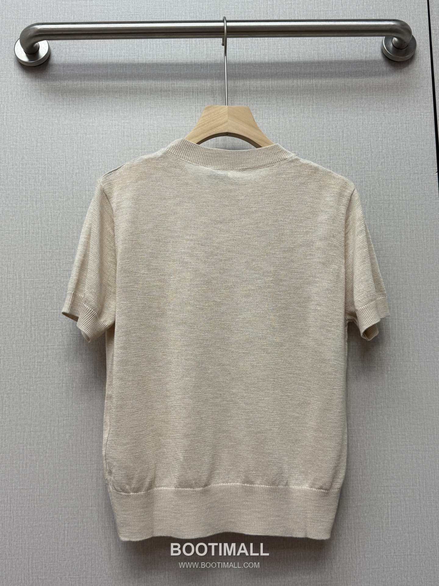 Burberry SS26 Wool Knight Logo Embroidered Knit T-Shirt 버버리 SS26 울 기사 로고 자수 니트 블랙 티셔츠 7