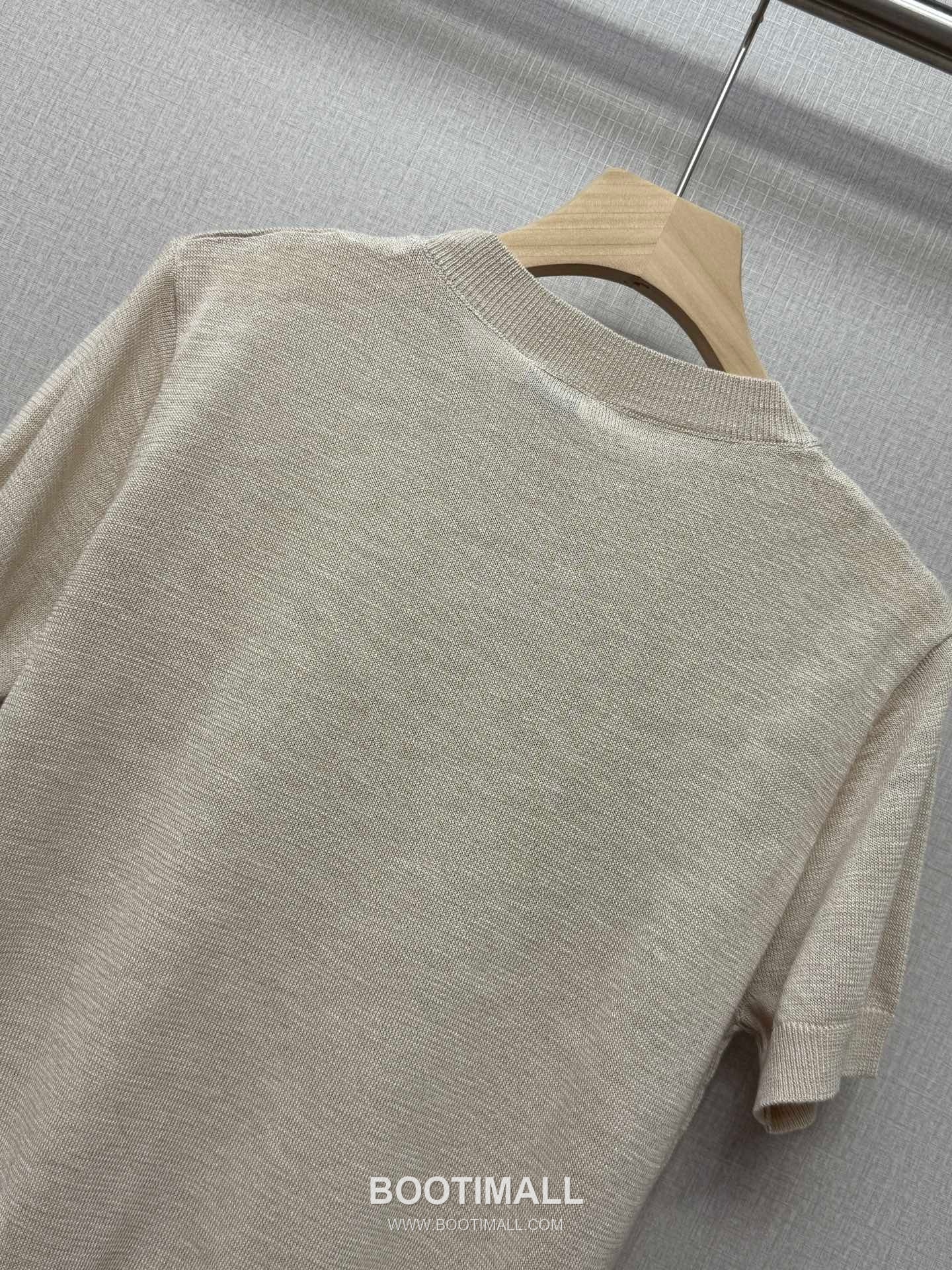 Burberry SS26 Wool Knight Logo Embroidered Knit T-Shirt 버버리 SS26 울 기사 로고 자수 니트 블랙 티셔츠 8