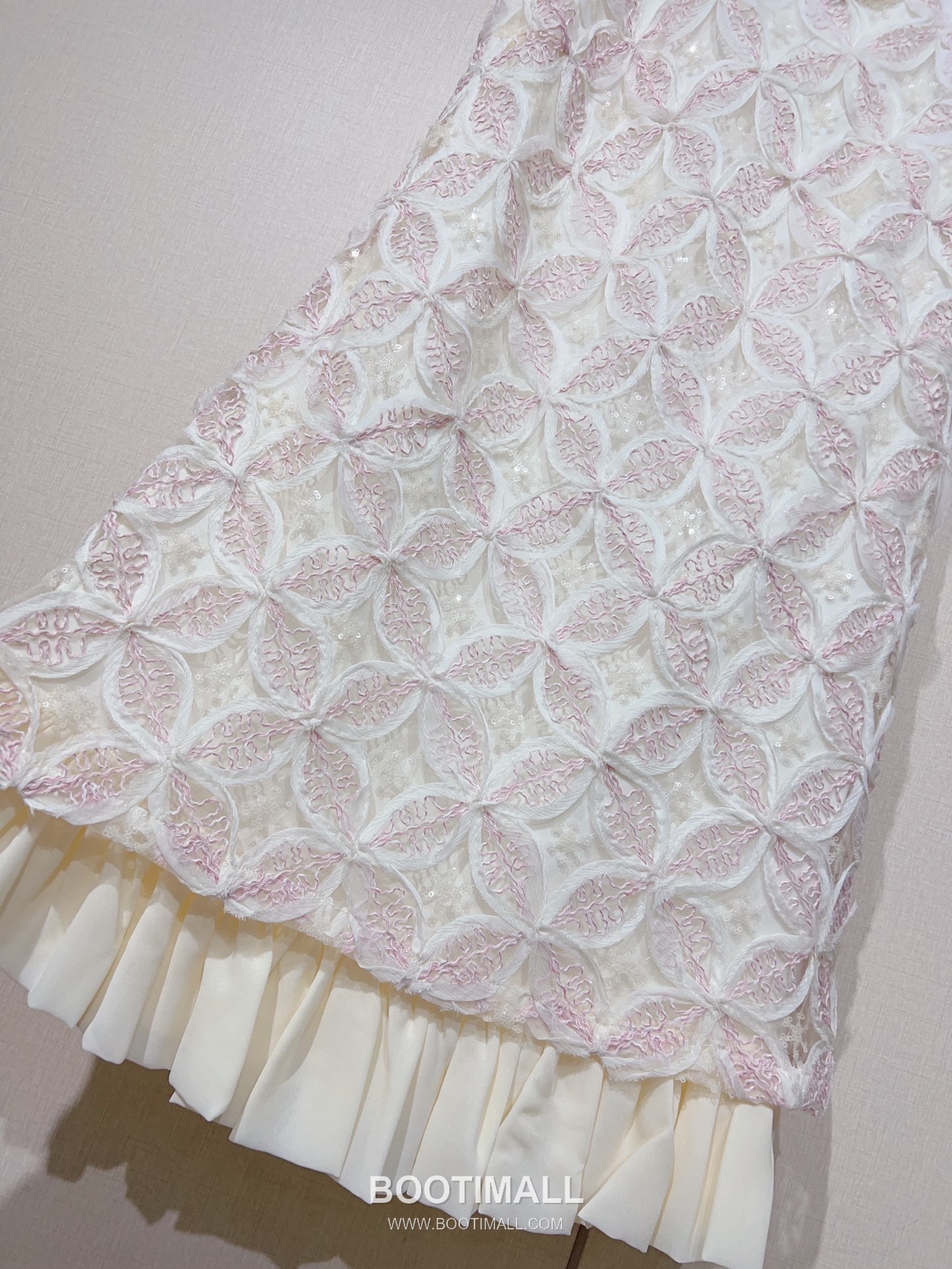 Dior SS26 Chiffon Embroidered Short Sleeve One Piece 디올 SS26 쉬폰 자수 반팔 블루 원피스 6