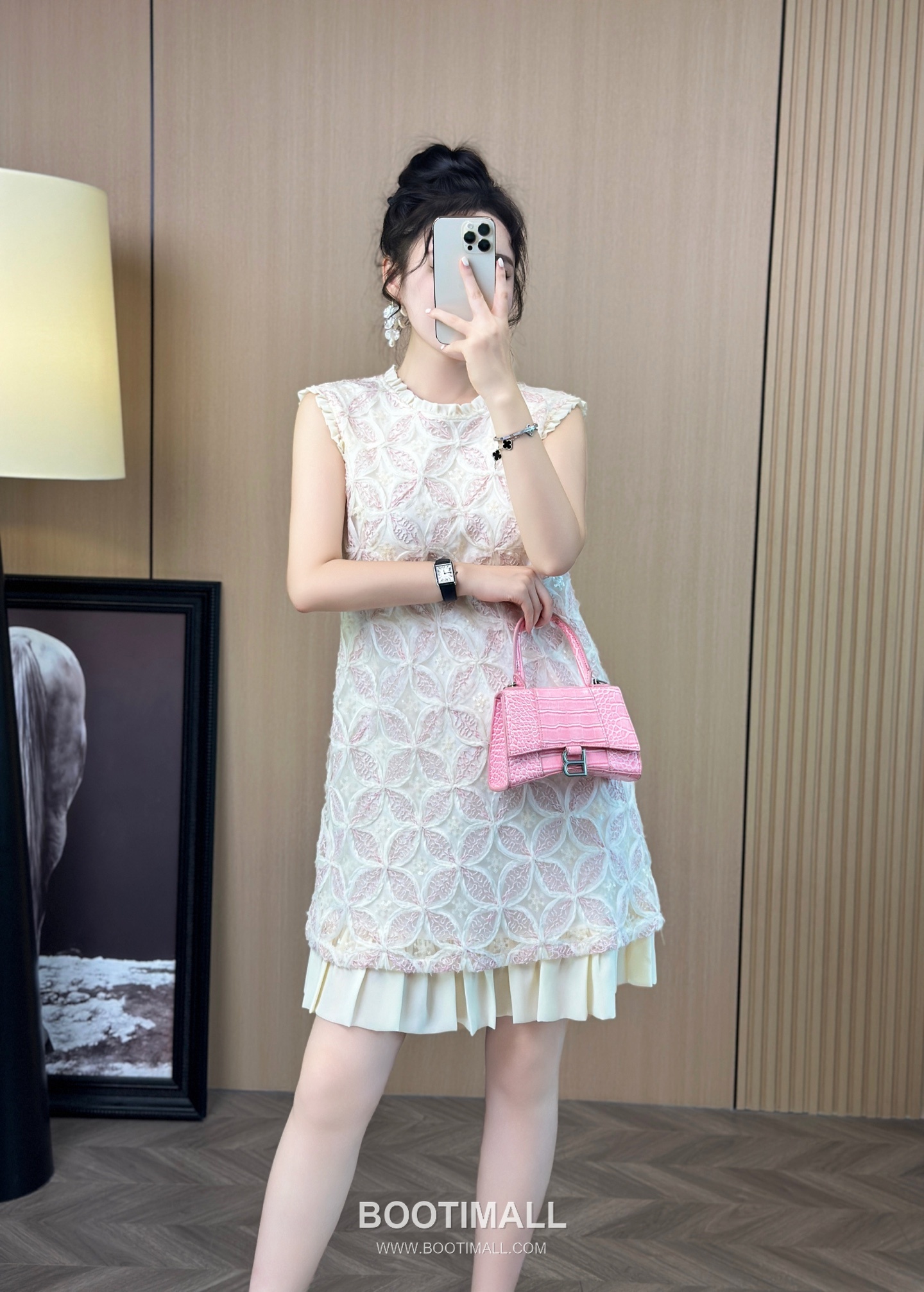 Dior SS26 Chiffon Embroidered Short Sleeve One Piece 디올 SS26 쉬폰 자수 반팔 블루 원피스 9